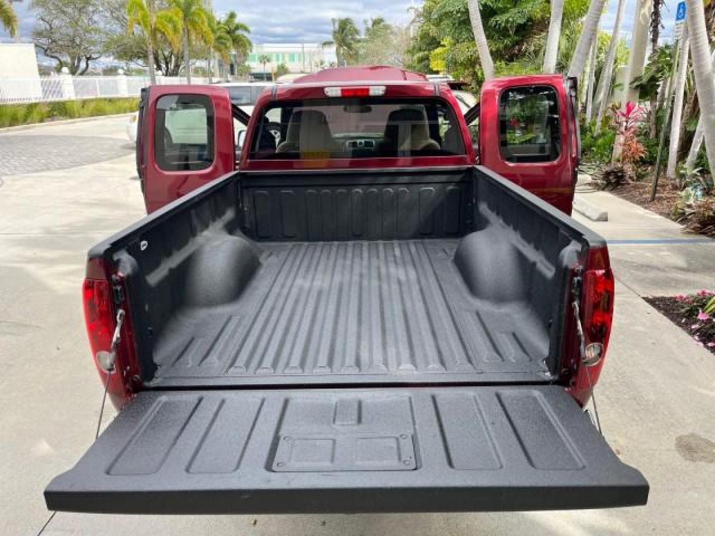 2007 Deep Ruby Metallic /Very Dark Pewter Chevrolet Colorado 1 LT 4 DR LOW MILES 19,968 (1GCCS19E178) with an 3.7L DOHC 5-Cyl MFI Engine engine, Automatic transmission, located at 4701 North Dixie Hwy, Pompano Beach, FL, 33064, (954) 422-2889, 26.240938, -80.123474 - 2007 CHEVROLET COLORADO LT ROAD READY 3,7L I5 VIN: 1GCCS19E178250306 NO ACCIDENTS 4 DOOR EXTENDED CAB PICKUP NO RECALLS 23 MPG 3.7L I5 F BEAUTIFUL 1 OWNER 6.1FT BED GASOLINE CLEAN SUPER LOW MILES 19,968 REAR WHEEL DRIVE NEVER BEEN USED FOR WORK 11 SERVICE RECORDS 6.1' Bed Length Anti-Theft System Cr - Photo#15