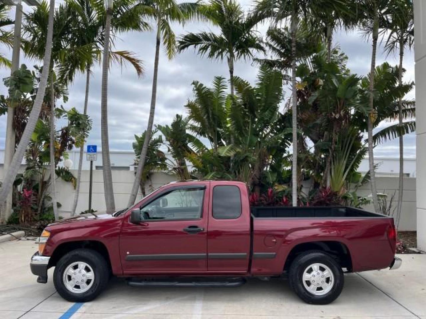 2007 Deep Ruby Metallic /Very Dark Pewter Chevrolet Colorado 1 LT 4 DR LOW MILES 19,968 (1GCCS19E178) with an 3.7L DOHC 5-Cyl MFI Engine engine, Automatic transmission, located at 4701 North Dixie Hwy, Pompano Beach, FL, 33064, (954) 422-2889, 26.240938, -80.123474 - 2007 CHEVROLET COLORADO LT ROAD READY 3,7L I5 VIN: 1GCCS19E178250306 NO ACCIDENTS 4 DOOR EXTENDED CAB PICKUP NO RECALLS 23 MPG 3.7L I5 F BEAUTIFUL 1 OWNER 6.1FT BED GASOLINE CLEAN SUPER LOW MILES 19,968 REAR WHEEL DRIVE NEVER BEEN USED FOR WORK 11 SERVICE RECORDS 6.1' Bed Length Anti-Theft System Cr - Photo#4