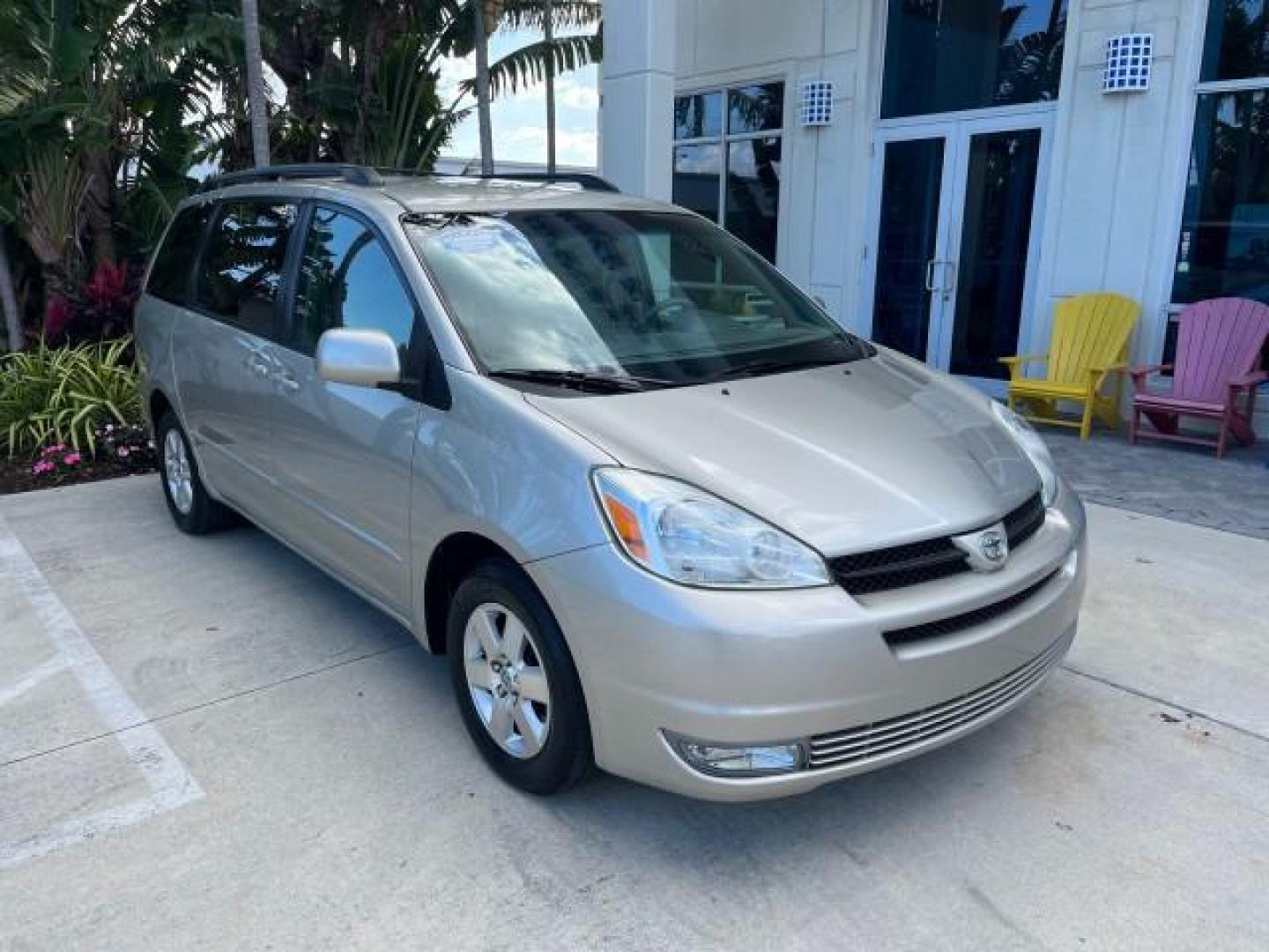 2004 Silver Shadow Pearl /Stone Toyota Sienna XLE 7 LOW MILES 55,737 (5TDZA22C54S) with an 3.3L 24-Valve MPFI DOHC VVT-i V6 Engine engine, Automatic transmission, located at 4701 North Dixie Hwy, Pompano Beach, FL, 33064, (954) 422-2889, 26.240938, -80.123474 - 2004 TOYOTA SIENNA XLE 7 PASSENGER NEW $33,585 ROAD READY VIN: 5TDZA22C54S212256 NO ACCIDENTS 3.3L V6 VAN DUAL ZONE AC LOW MILES 55,737 27 MPG 3.3L V6 F DOHC 24V JBL SOUND POWER SLIDING DOORS GASOLINE 7 PASSENGER POWER LIFTGATE LEATHER FRONT WHEEL DRIVE 3 ROW SEATS 18 SERVICE RECORDS XLE Alloy Wheel - Photo#1