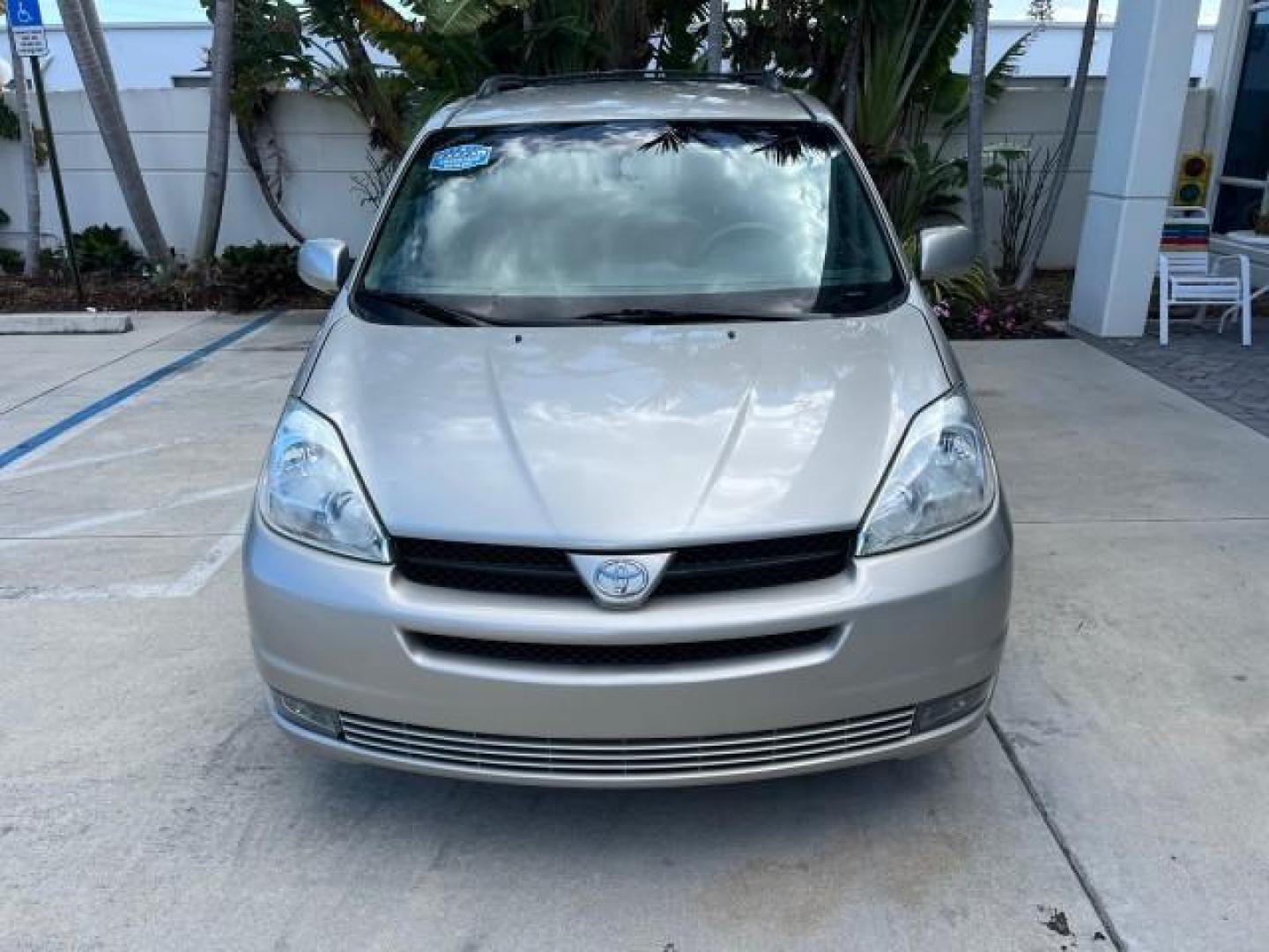 2004 Silver Shadow Pearl /Stone Toyota Sienna XLE 7 LOW MILES 55,737 (5TDZA22C54S) with an 3.3L 24-Valve MPFI DOHC VVT-i V6 Engine engine, Automatic transmission, located at 4701 North Dixie Hwy, Pompano Beach, FL, 33064, (954) 422-2889, 26.240938, -80.123474 - 2004 TOYOTA SIENNA XLE 7 PASSENGER NEW $33,585 ROAD READY VIN: 5TDZA22C54S212256 NO ACCIDENTS 3.3L V6 VAN DUAL ZONE AC LOW MILES 55,737 27 MPG 3.3L V6 F DOHC 24V JBL SOUND POWER SLIDING DOORS GASOLINE 7 PASSENGER POWER LIFTGATE LEATHER FRONT WHEEL DRIVE 3 ROW SEATS 18 SERVICE RECORDS XLE Alloy Wheel - Photo#2