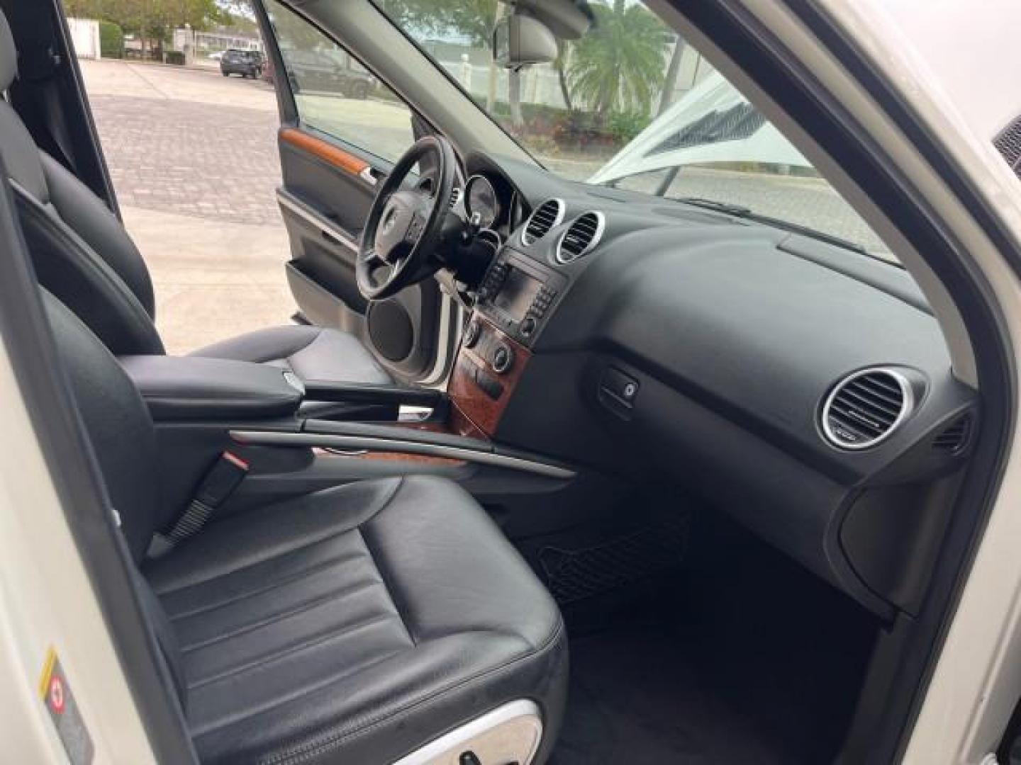 2006 Alabaster White /Black Mercedes-Benz M-Class AWD 3.5L ONLY 50,830 (4JGBB86E46A) with an 3.5L SMPI DOHC 24-Valve V6 Engine engine, Automatic transmission, located at 4701 North Dixie Hwy, Pompano Beach, FL, 33064, (954) 422-2889, 26.240938, -80.123474 - OUR WEBPAGE FLORIDACARS1.COM HAS OVER 100 PHOTOS AND FREE CARFAX LINK 2006 MERCEDES-BENZ M-CLASS ML 350 NEW $ 57,810 ROAD READY VIN: 4JGBB86E46A006936 LOW MILES 50,830 3.5L V6 4 DOOR WAGON/SPORT UTILITY NO ACCIDENTS FLORIDA OWNER 3.5L V6 F DOHC 24V POWER SUNROOF/MIRRORS GASOLINE DUAL AC POWER LEATHE - Photo#28