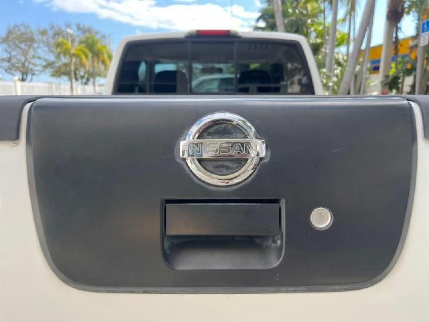 2003 Avalanche /Gray Nissan Frontier 2WD 1 FL XE LOW MILES 56,647 (1N6DD26T13C) with an 2.4L DOHC SMPI 16-Valve 4-Cyl Engine engine, Automatic transmission, located at 4701 North Dixie Hwy, Pompano Beach, FL, 33064, (954) 422-2889, 26.240938, -80.123474 - 2003 NISSAN FRONTIER X CAB AUTO ROAD READY 2.4L I4 VIN: 1N6DD26T13C408137 NO ACCIDENTS NO RECALLS CLUB CAB PICKUP 1 OWNER FLORIDA 2.4L I4 F DOHC 16V LOW MILES 56,647 27 MPG GASOLINE 4 SERVICE RECORDS REAR WHEEL DRIVE 6,1FT BED NEW LIKE TIRES ABS Brakes Automatic Transmission Power Locks Rear Defrost - Photo#82