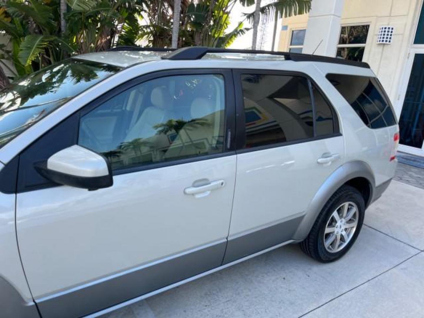 2008 Light Sage Metallic /Camel Ford Taurus X 1 FL SEL LOW MILES 30,485 (1FMDK02W68G) with an 3.5L SMPI 24-Valve V6 Duratec Engine engine, Automatic transmission, located at 4701 North Dixie Hwy, Pompano Beach, FL, 33064, (954) 422-2889, 26.240938, -80.123474 - 2008 FORD TAURUS X SEL NEW $ 28,995 ROAD READY VIN: 1FMDK02W68GA01827 NO RECALLS 3.5L V6 4 DOOR WAGON/SPORT UTILITY 1 OWNER FLORIDA 3.5L V6 F CLEAN 19 SERVICE RECORDS GASOLINE DUAL AC LOW MILES 30,485 FRONT WHEEL DRIVE POWER MIRRORS 3 ROW LEATHER SEATS Alloy Wheels Anti-Theft System Auto-dimming Rea - Photo#88