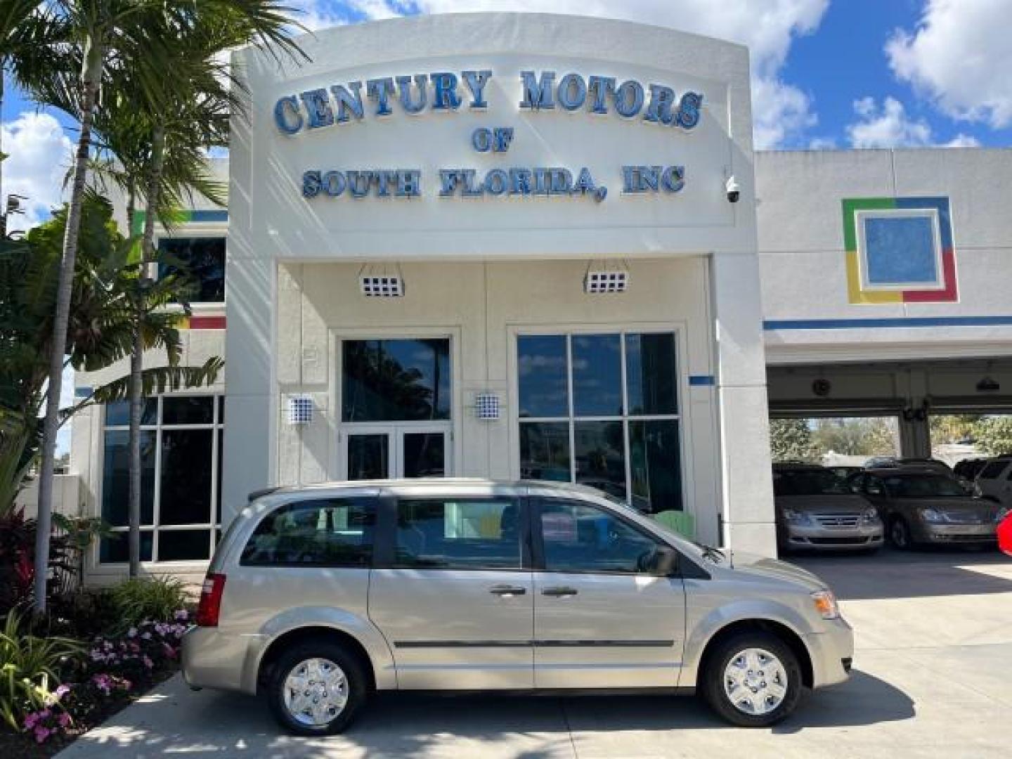 2008 Light Sandstone Metallic /Md Slate/Lt Shale Dodge Grand Caravan SE LOW HANDICAP MILES 76,328 (1D8HN44H98B) with an 3.3L V6 Cylinder Engine engine, Automatic transmission, located at 4701 North Dixie Hwy, Pompano Beach, FL, 33064, (954) 422-2889, 26.240938, -80.123474 - OUR WEBPAGE FLORIDACARS1.COM HAS OVER 100 PHOTOS AND FREE CARFAX LINK 2008 DODGE GRAND CARAVAN SE HANDICAP LIFT ROAD READY 3.3L V6 VIN: 1D8HN44H98B188711 FLORIDA OWNER VAN NO RECALLS 3.3L V6 F 24 SERVICE RECORDS GASOLINE 24 MPG LOW MILES 76,328 FRONT WHEEL DRIVE POWER MIRRORS 3 ROW SEATS Anti-Theft - Photo#0