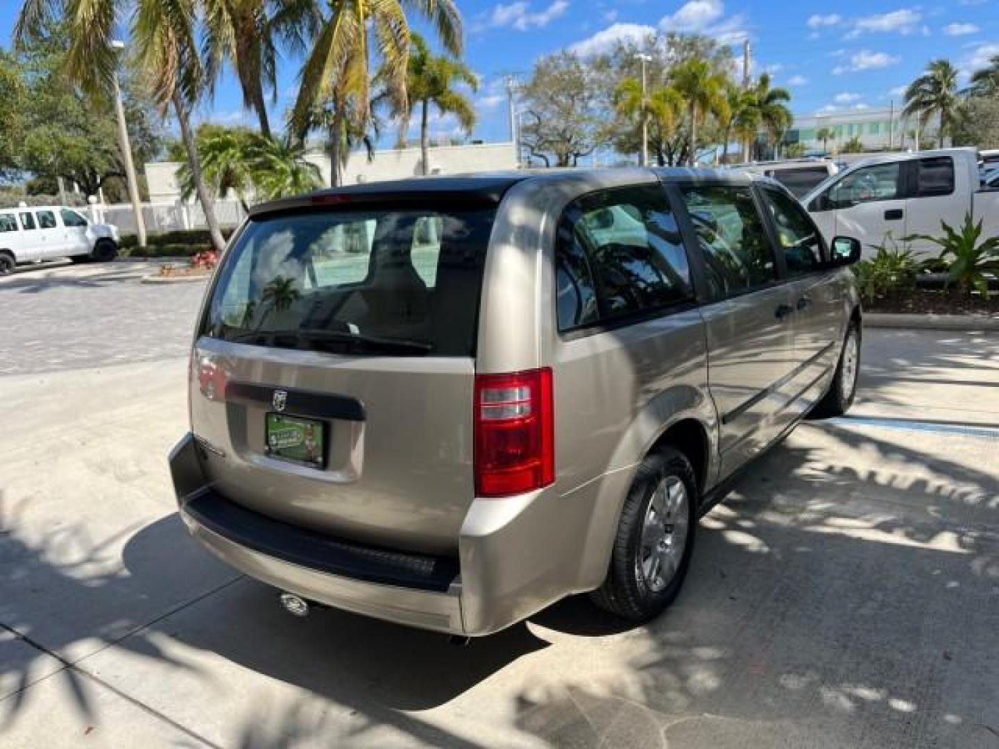 2008 Light Sandstone Metallic /Md Slate/Lt Shale Dodge Grand Caravan SE LOW HANDICAP MILES 76,328 (1D8HN44H98B) with an 3.3L V6 Cylinder Engine engine, Automatic transmission, located at 4701 North Dixie Hwy, Pompano Beach, FL, 33064, (954) 422-2889, 26.240938, -80.123474 - OUR WEBPAGE FLORIDACARS1.COM HAS OVER 100 PHOTOS AND FREE CARFAX LINK 2008 DODGE GRAND CARAVAN SE HANDICAP LIFT ROAD READY 3.3L V6 VIN: 1D8HN44H98B188711 FLORIDA OWNER VAN NO RECALLS 3.3L V6 F 24 SERVICE RECORDS GASOLINE 24 MPG LOW MILES 76,328 FRONT WHEEL DRIVE POWER MIRRORS 3 ROW SEATS Anti-Theft - Photo#96