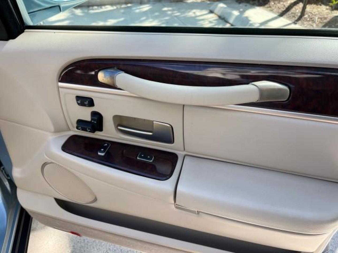 2008 Light Ice Blue Metallic /Light Camel Lincoln Town Car Limited LOW MILES 27,024 (2LNHM82V68X) with an 4.6L SOHC FFV V8 Engine engine, Automatic transmission, located at 4701 North Dixie Hwy, Pompano Beach, FL, 33064, (954) 422-2889, 26.240938, -80.123474 - 2008 LINCOLN TOWN CAR SIGNATURE LIMITED NEW $ 45,985 ROAD READY VIN: 2LNHM82V68X642584 NO ACCIDENTS NO RECALLS SEDAN 4 DR $5000 PKG PALM BEACH EDITION 8 SERVICE RECORDS 4.6L V8 F SOHC PARKING SENSORS POWER LEATHER SEATS FLEX FUEL DUAL ZONE AC POWER MIRRORS 4.6L V8 REAR WHEEL DRIVE SIGNATURE LIMITED - Photo#24