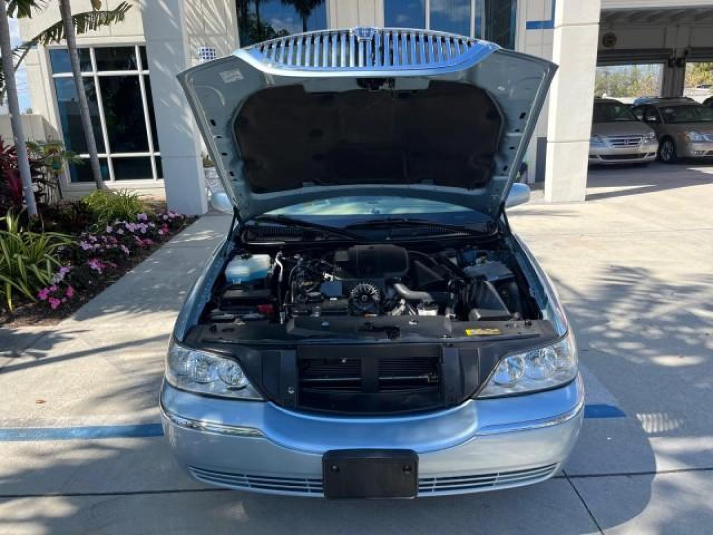 2008 Light Ice Blue Metallic /Light Camel Lincoln Town Car Limited LOW MILES 27,024 (2LNHM82V68X) with an 4.6L SOHC FFV V8 Engine engine, Automatic transmission, located at 4701 North Dixie Hwy, Pompano Beach, FL, 33064, (954) 422-2889, 26.240938, -80.123474 - 2008 LINCOLN TOWN CAR SIGNATURE LIMITED NEW $ 45,985 ROAD READY VIN: 2LNHM82V68X642584 NO ACCIDENTS NO RECALLS SEDAN 4 DR $5000 PKG PALM BEACH EDITION 8 SERVICE RECORDS 4.6L V8 F SOHC PARKING SENSORS POWER LEATHER SEATS FLEX FUEL DUAL ZONE AC POWER MIRRORS 4.6L V8 REAR WHEEL DRIVE SIGNATURE LIMITED - Photo#67