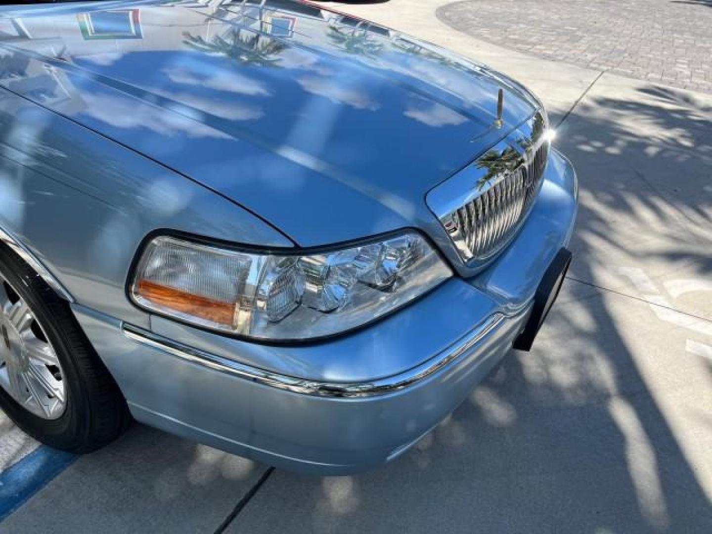 2008 Light Ice Blue Metallic /Light Camel Lincoln Town Car Limited LOW MILES 27,024 (2LNHM82V68X) with an 4.6L SOHC FFV V8 Engine engine, Automatic transmission, located at 4701 North Dixie Hwy, Pompano Beach, FL, 33064, (954) 422-2889, 26.240938, -80.123474 - 2008 LINCOLN TOWN CAR SIGNATURE LIMITED NEW $ 45,985 ROAD READY VIN: 2LNHM82V68X642584 NO ACCIDENTS NO RECALLS SEDAN 4 DR $5000 PKG PALM BEACH EDITION 8 SERVICE RECORDS 4.6L V8 F SOHC PARKING SENSORS POWER LEATHER SEATS FLEX FUEL DUAL ZONE AC POWER MIRRORS 4.6L V8 REAR WHEEL DRIVE SIGNATURE LIMITED - Photo#79