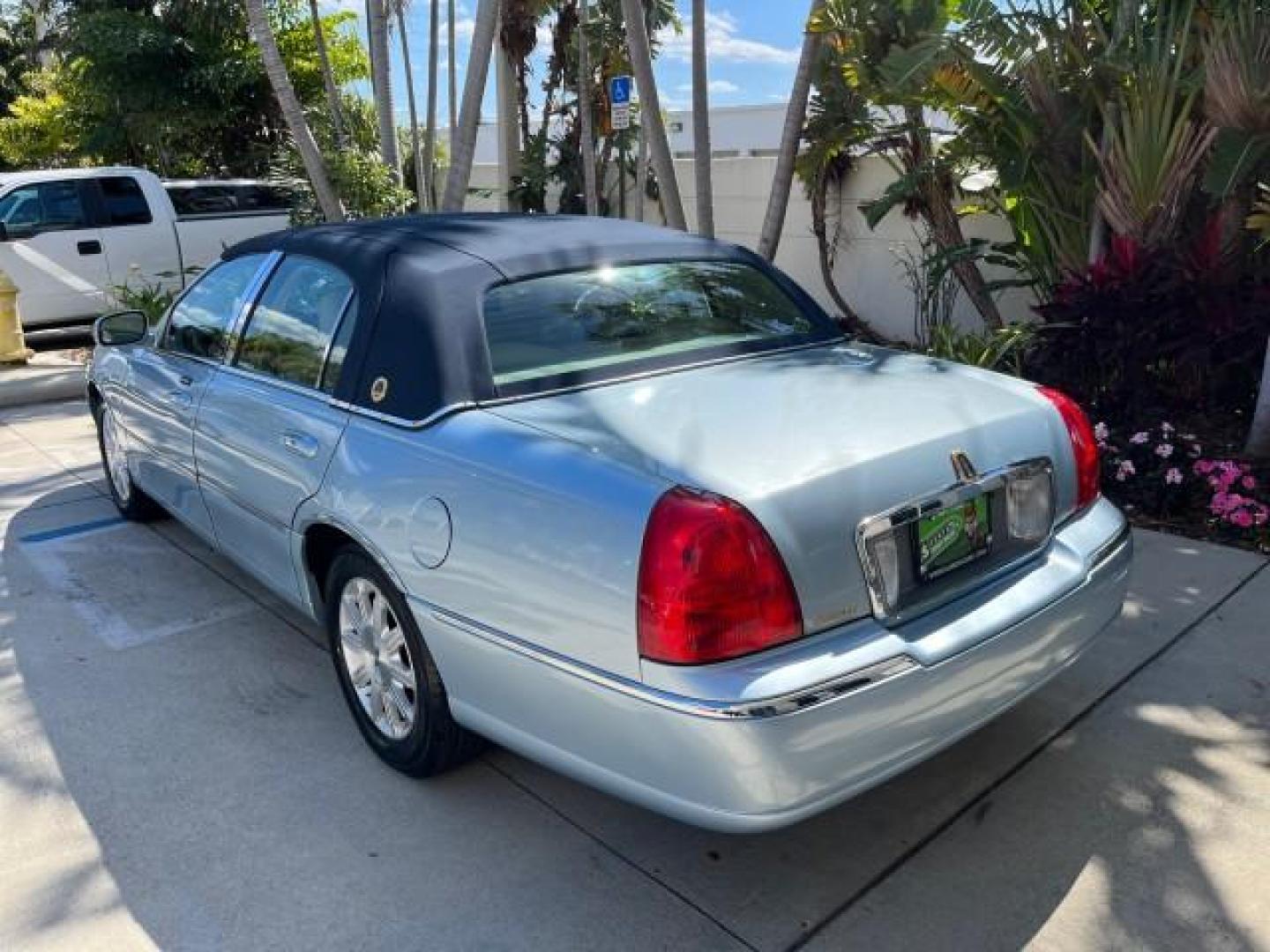 2008 Light Ice Blue Metallic /Light Camel Lincoln Town Car Limited LOW MILES 27,024 (2LNHM82V68X) with an 4.6L SOHC FFV V8 Engine engine, Automatic transmission, located at 4701 North Dixie Hwy, Pompano Beach, FL, 33064, (954) 422-2889, 26.240938, -80.123474 - 2008 LINCOLN TOWN CAR SIGNATURE LIMITED NEW $ 45,985 ROAD READY VIN: 2LNHM82V68X642584 NO ACCIDENTS NO RECALLS SEDAN 4 DR $5000 PKG PALM BEACH EDITION 8 SERVICE RECORDS 4.6L V8 F SOHC PARKING SENSORS POWER LEATHER SEATS FLEX FUEL DUAL ZONE AC POWER MIRRORS 4.6L V8 REAR WHEEL DRIVE SIGNATURE LIMITED - Photo#95