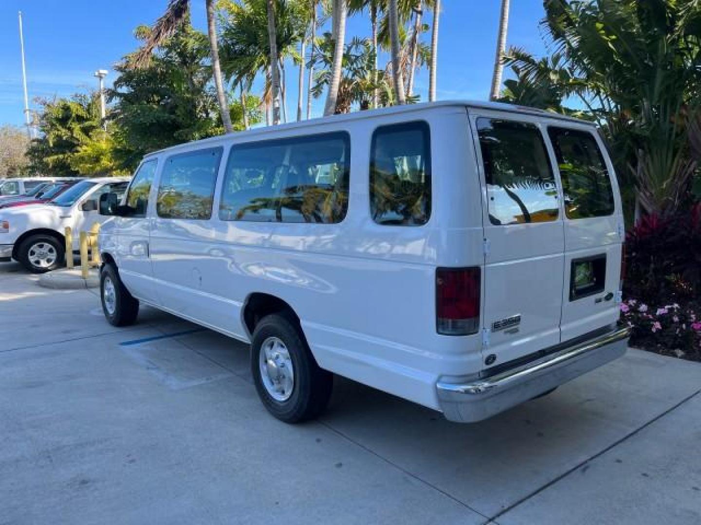 2010 Oxford White /Medium Flint Ford Econoline Wagon 15 PASS XLT LOW MILES 75,859 (1FBSS3BL2AD) with an 5.4L EFI FFV V8 Engine engine, Automatic transmission, located at 4701 North Dixie Hwy, Pompano Beach, FL, 33064, (954) 422-2889, 26.240938, -80.123474 - 2010 FORD E-SERIES E-350 SD XLT ROAD READY 5.4L V8 VIN: 1FBSS3BL2ADA46049 FLORIDA OWNER VAN LOW MILES 75,859 5.4L V8 F SOHC 16V 7 SERVICE RECORDS GASOLINE NO RECALLS 15 PASSENGER REAR WHEEL DRIVE POWER MIRRORS 4 ROW SEATS Auxiliary Engine Cooler Cruise Control Electronic Braking System Electronic Tr - Photo#92