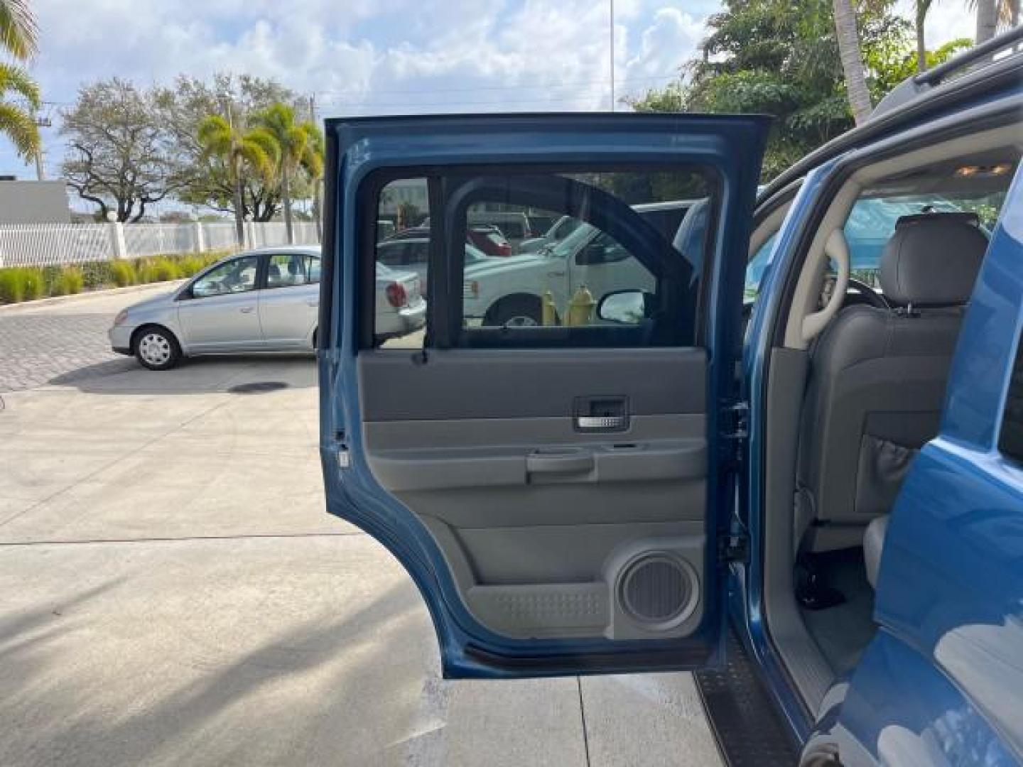 2004 Atlantic Blue Pearl /Med Slate Gray Dodge Durango SLT LOW MILES 44,062 HEMI (1D4HD48D84F) with an 5.7L V8 SMPI Hemi Magnum Engine engine, Automatic transmission, located at 4701 North Dixie Hwy, Pompano Beach, FL, 33064, (954) 422-2889, 26.240938, -80.123474 - 2004 DODGE DURANGO SLT ROAD READY 5.7L V8 VIN: 1D4HD48D84F150174 NO ACCIDENTS NO RECALLS 4 DOOR WAGON/SPORT UTILITY 1 OWNER LOW MILES 44,062 5.7L V8 F HEMI 3 ROW LEATHER SEATS GASOLINE 23 SERVICE RECORDS REAR WHEEL DRIVE BLUETOOTH Approach Lights Black Roof Rack Cruise Control Fog Lights Front Bucke - Photo#13