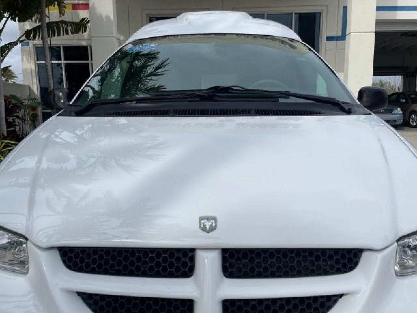 2000 Bright White /Mist Gray Dodge Caravan HI TOP CONVERSION LOW MILES 88,757 (1B4GP44R9YB) with an 3.3L SMPI V6 Engine engine, Automatic transmission, located at 4701 North Dixie Hwy, Pompano Beach, FL, 33064, (954) 422-2889, 26.240938, -80.123474 - OUR WEBPAGE FLORIDACARS1.COM HAS OVER 100 PHOTOS AND FREE CARFAX LINK 2000 DODGE GRAND CARAVAN SE ROAD READY 3.3L V6 VIN: 1B4GP44R9YB711977 NO RECALLS TV VAN LOW MILES 88,757 3.3L V6 F OHV 12V 44 SERVICE RECORDS GASOLINE 3 ROW SEATS BLUETOOTH FRONT WHEEL DRIVE POWER SEATS/MIRRORS Cruise Control FWD - Photo#88