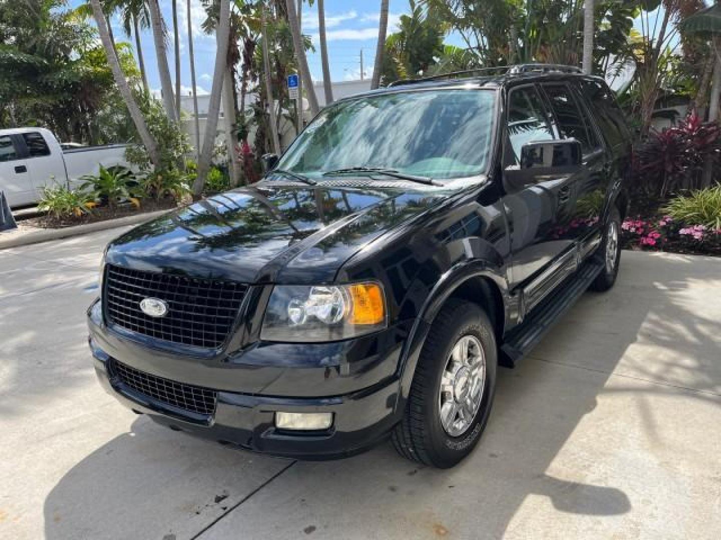 2005 Black /Medium Parchment Ford Expedition 1 FL Limited LOW MILES 43,972 (1FMPU19525L) with an 5.4L SOHC SEFI 24-Valve V8 Engine engine, Automatic transmission, located at 4701 North Dixie Hwy, Pompano Beach, FL, 33064, (954) 422-2889, 26.240938, -80.123474 - 2005 FORD EXPEDITION LIMITED NEW $43,360 ROAD READY VIN: 1FMPU19525LA91748 NO ACCIDENTS NO RECALLS 4 DOOR WAGON/SPORT UTILITY 1 OWNER FLORIDA 5.4L V8 5.4L V8 F SOHC LIMITED LOW MILES 43,972 GASOLINE DUAL ZONE AC 3 ROW LEATHER SEATAS REAR WHEEL DRIVE POWER SEATS/MIRRORS 13 SERVICE RECORDS Alloy Wheel - Photo#3