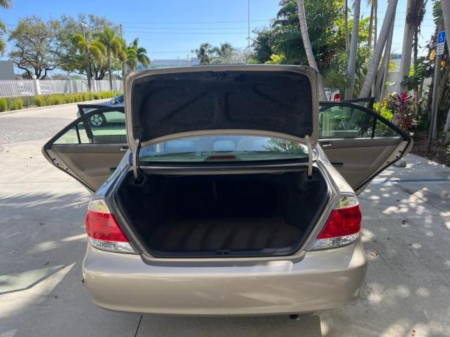 2006 Desert Sand Mica /Stone Toyota Camry LE LOW MILES 39,792 (4T1BE32KX6U) with an 2.4L DOHC SEFI 16-Valve 4-Cyl Engine engine, Automatic transmission, located at 4701 North Dixie Hwy, Pompano Beach, FL, 33064, (954) 422-2889, 26.240938, -80.123474 - 2006 TOYOTA CAMRY STANDARD ROAD READY 2.4L I4 VIN: 4T1BE32KX6U747323 NO ACCIDENTS SEDAN 4 DR NO RECALLS 2.4L I4 F DOHC 16V 1 OWNER 34 MPG GASOLINE POWER MIRRORS LOW MILES 39,792 FRONT WHEEL DRIVE POWER SEATS 6 SERVICE RECORDS Cruise Control Electronic Braking System FWD Front Bucket Seats Full Size - Photo#15