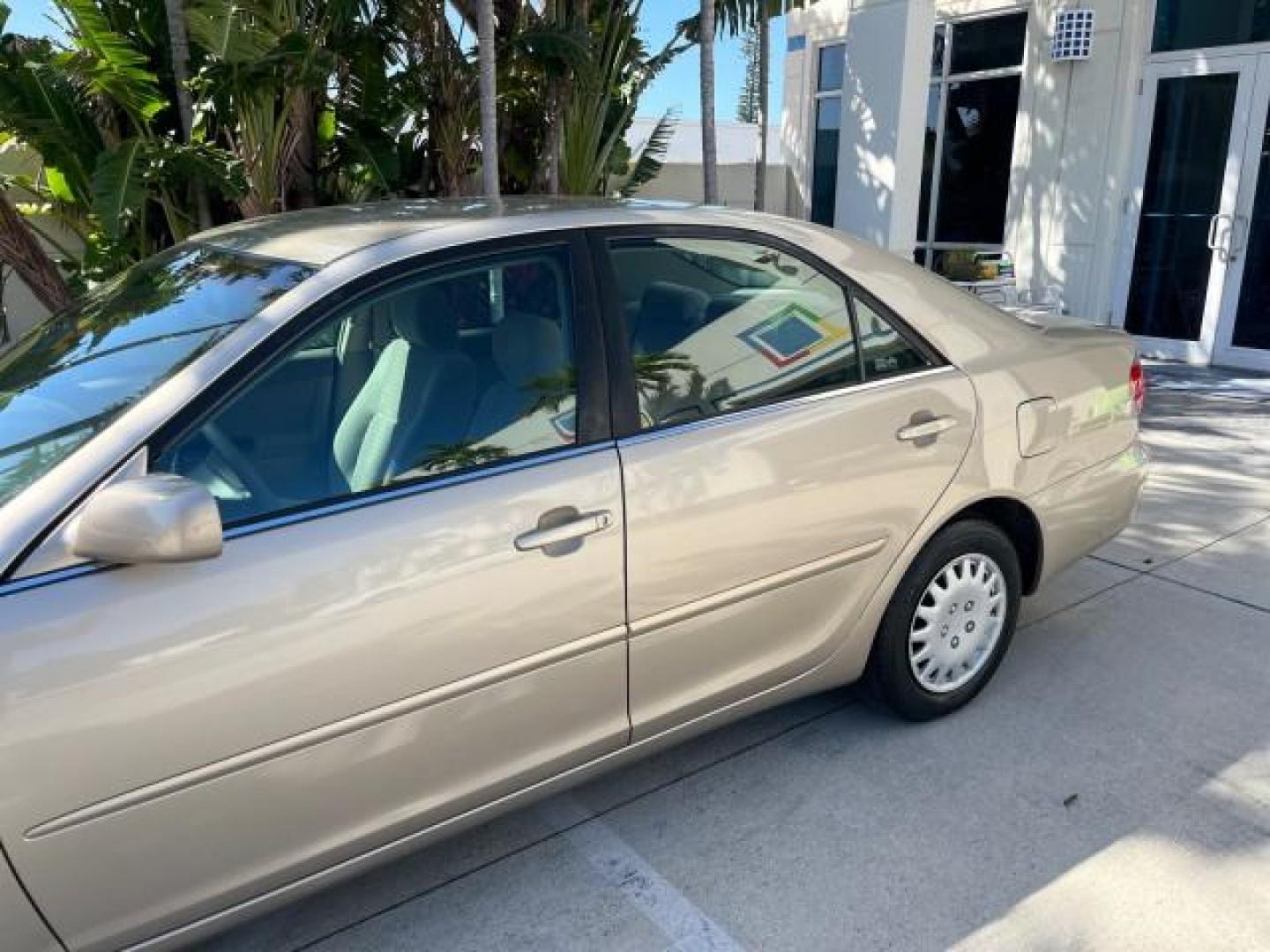 2006 Desert Sand Mica /Stone Toyota Camry LE LOW MILES 39,792 (4T1BE32KX6U) with an 2.4L DOHC SEFI 16-Valve 4-Cyl Engine engine, Automatic transmission, located at 4701 North Dixie Hwy, Pompano Beach, FL, 33064, (954) 422-2889, 26.240938, -80.123474 - 2006 TOYOTA CAMRY STANDARD ROAD READY 2.4L I4 VIN: 4T1BE32KX6U747323 NO ACCIDENTS SEDAN 4 DR NO RECALLS 2.4L I4 F DOHC 16V 1 OWNER 34 MPG GASOLINE POWER MIRRORS LOW MILES 39,792 FRONT WHEEL DRIVE POWER SEATS 6 SERVICE RECORDS Cruise Control Electronic Braking System FWD Front Bucket Seats Full Size - Photo#85