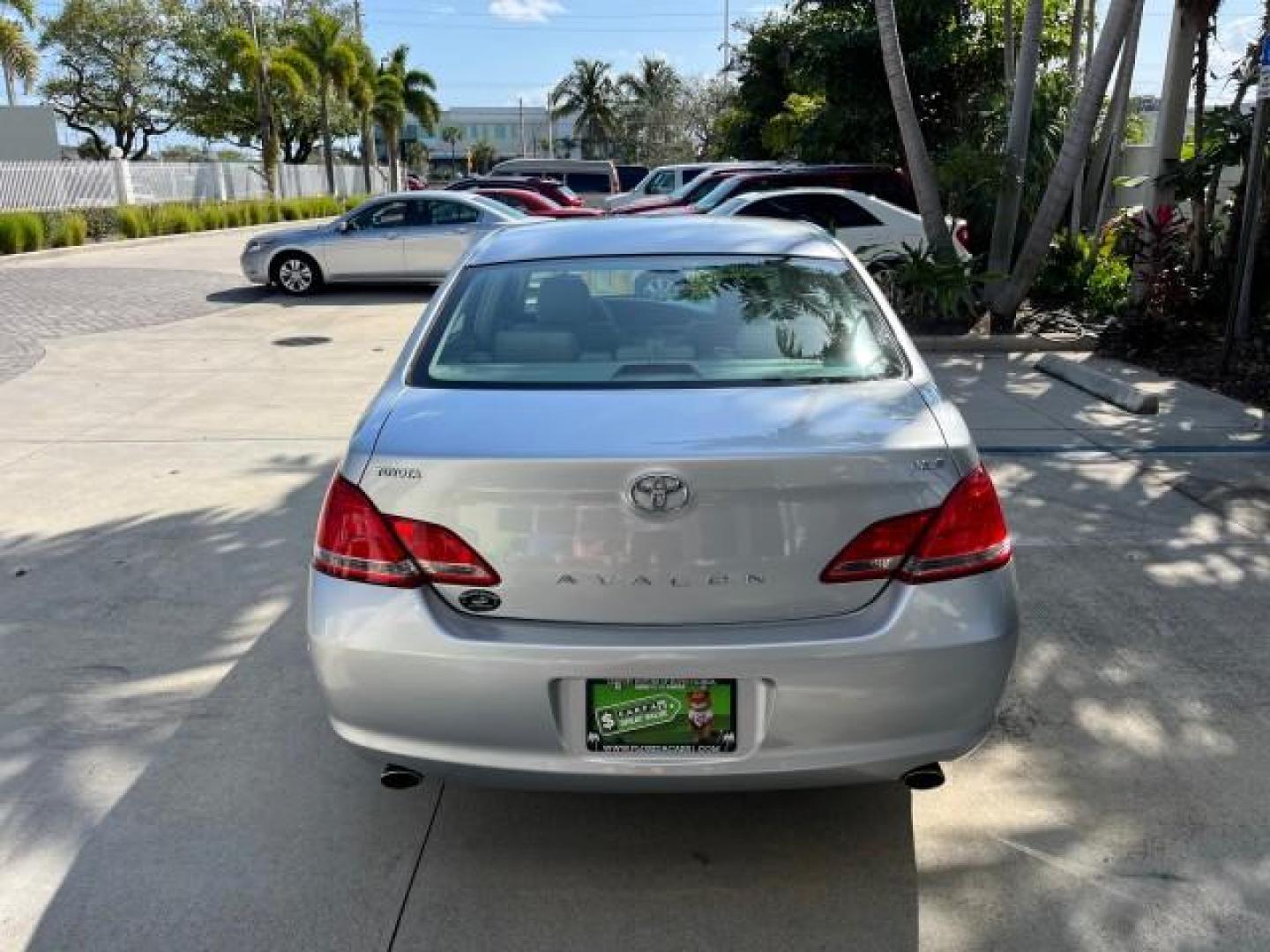 2007 Titanium Metallic /Lt Gray Toyota Avalon Touring LOW MILES 22,230 (4T1BK36B27U) with an 3.5L DOHC EFI 24-Valve V6 Engine engine, Automatic transmission, located at 4701 North Dixie Hwy, Pompano Beach, FL, 33064, (954) 422-2889, 26.240938, -80.123474 - OUR WEBPAGE FLORIDACARS1.COM HAS OVER 100 PHOTOS AND FREE CARFAX LINK 2007 TOYOTA AVALON XL NEW $30,430 ROAD READY VIN: 4T1BK36B27U226133 NO RECALLS 28 MPG SEDAN 4 DR FLORIDA OWNER 3.5L V6 3.5L V6 F DOHC 24V POWER LEATHER SEATS GASOLINE DUAL ZONE AC POWER SUNROOF FRONT WHEEL DRIVE SUPER LOW MILES 22 - Photo#6