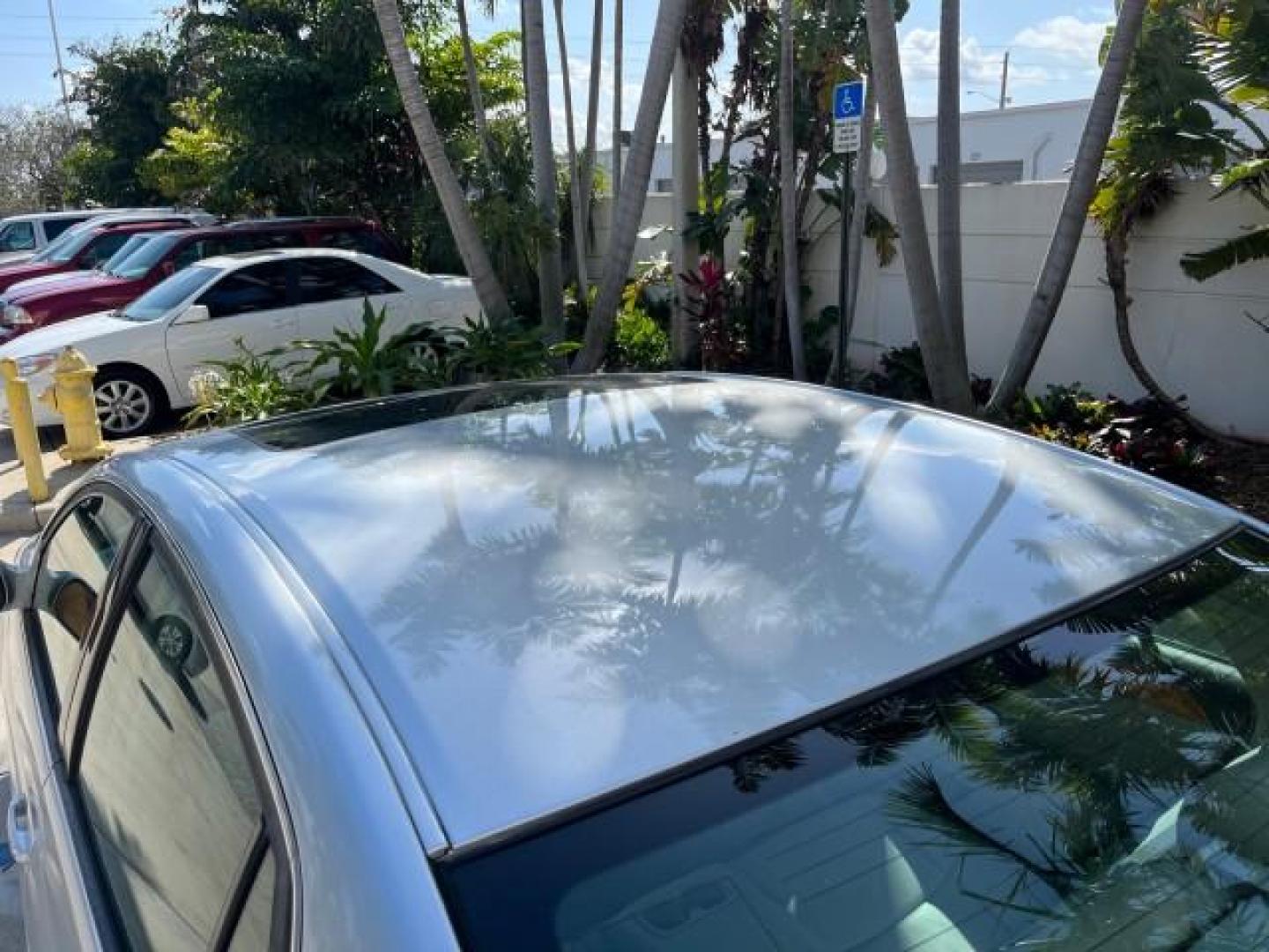 2007 Titanium Metallic /Lt Gray Toyota Avalon Touring LOW MILES 22,230 (4T1BK36B27U) with an 3.5L DOHC EFI 24-Valve V6 Engine engine, Automatic transmission, located at 4701 North Dixie Hwy, Pompano Beach, FL, 33064, (954) 422-2889, 26.240938, -80.123474 - OUR WEBPAGE FLORIDACARS1.COM HAS OVER 100 PHOTOS AND FREE CARFAX LINK 2007 TOYOTA AVALON XL NEW $30,430 ROAD READY VIN: 4T1BK36B27U226133 NO RECALLS 28 MPG SEDAN 4 DR FLORIDA OWNER 3.5L V6 3.5L V6 F DOHC 24V POWER LEATHER SEATS GASOLINE DUAL ZONE AC POWER SUNROOF FRONT WHEEL DRIVE SUPER LOW MILES 22 - Photo#82