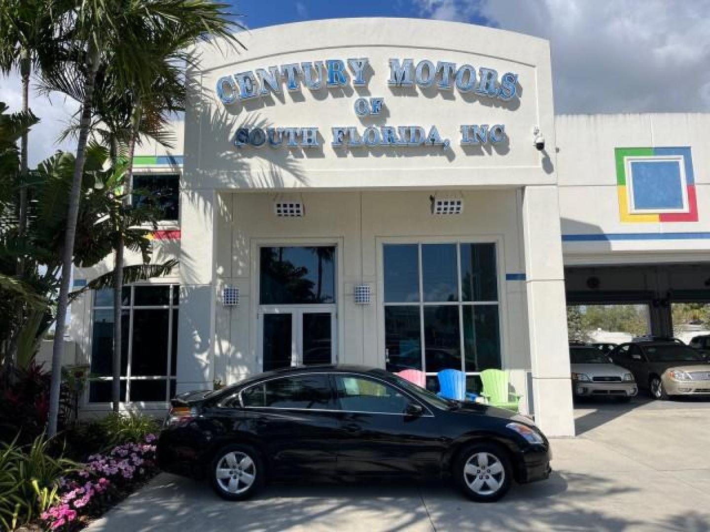 2007 Super Black /Charcoal Nissan Altima 2.5 S LOW MILES 37,605 (1N4AL21E37N) with an 2.5L DOHC I4 Engine engine, Automatic transmission, located at 4701 North Dixie Hwy, Pompano Beach, FL, 33064, (954) 422-2889, 26.240938, -80.123474 - 2007 NISSAN ALTIMA 2.5 ROAD READY 2.5L I4 VIN: 1N4AL21E37N432666 NO ACCIDENTS SEDAN 4 DR NO RECALLS 34 MPG 2.5L I4 F DOHC 16V FLORIDA OWNER GASOLINE 6 SERVICE RECORDS FRONT WHEEL DRIVE PUSH START LOW MILES 37,605 Active Head Restraints Anti-Theft System Cruise Control Curtain Airbags FWD Front Bucke - Photo#0