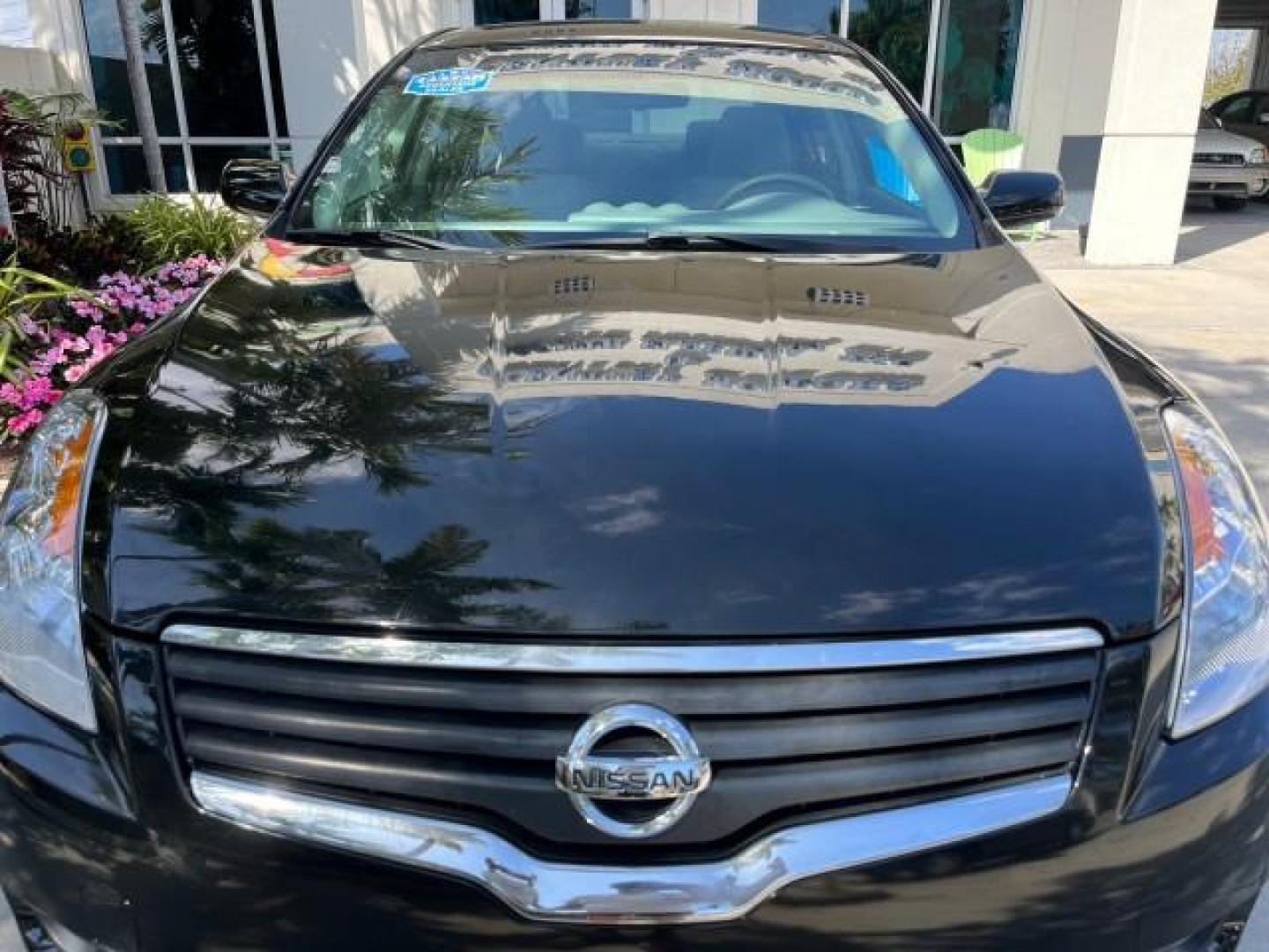 2007 Super Black /Charcoal Nissan Altima 2.5 S LOW MILES 37,605 (1N4AL21E37N) with an 2.5L DOHC I4 Engine engine, Automatic transmission, located at 4701 North Dixie Hwy, Pompano Beach, FL, 33064, (954) 422-2889, 26.240938, -80.123474 - 2007 NISSAN ALTIMA 2.5 ROAD READY 2.5L I4 VIN: 1N4AL21E37N432666 NO ACCIDENTS SEDAN 4 DR NO RECALLS 34 MPG 2.5L I4 F DOHC 16V FLORIDA OWNER GASOLINE 6 SERVICE RECORDS FRONT WHEEL DRIVE PUSH START LOW MILES 37,605 Active Head Restraints Anti-Theft System Cruise Control Curtain Airbags FWD Front Bucke - Photo#71