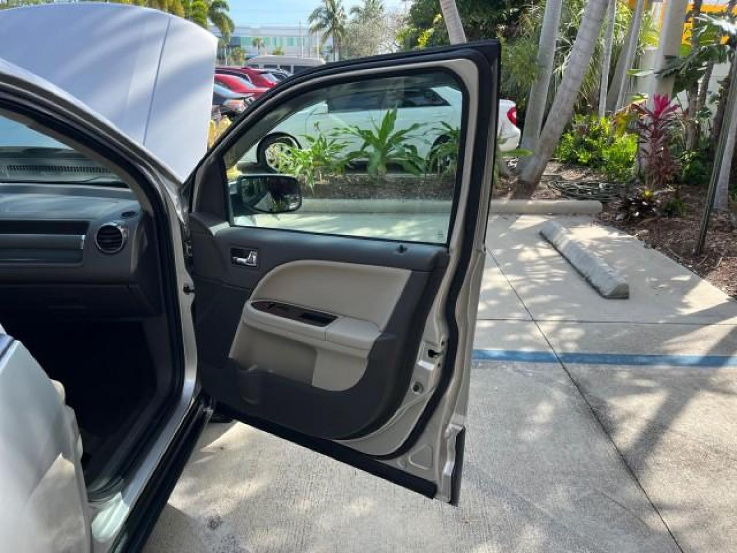 2008 Silver Birch Metallic /Medium Light Stone Ford Taurus X 1 FL Limited LOW MILES 80,408 (1FMDK03W78G) with an 3.5L SMPI 24-Valve V6 Duratec Engine engine, Automatic transmission, located at 4701 North Dixie Hwy, Pompano Beach, FL, 33064, (954) 422-2889, 26.240938, -80.123474 - 2008 FORD TAURUS X LIMITED NEW $ 33,260 ROAD READY VIN: 1FMDK03W78GA41963 NO ACCIDENTS NO RECALLS 4 DOOR WAGON/SPORT UTILITY LIMITED 1 OWNER FLORIDA 3.5L V6 3.5L V6 F BACK UP CAMERA/SENSORS LOW MILES 80,408 GASOLINE POWER SEATS/MIRRORS 3 ROW LEATHER SEATS FRONT WHEEL DRIVE DUAL ZONE AC 35 SERVICE RE - Photo#11