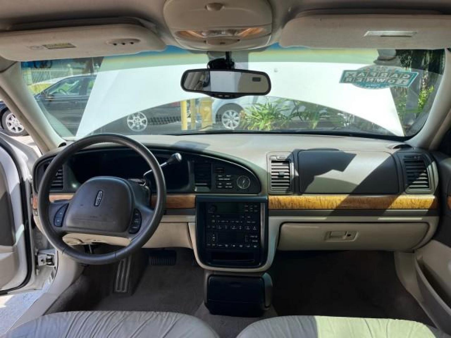 2001 White Pearlescent Metallic /Light Parchment Lincoln Continental 1 FL LOW MILES 65,765 (1LNHM97V51Y) with an 4.6L DOHC 32-Valve V8 Intech Engine engine, Automatic transmission, located at 4701 North Dixie Hwy, Pompano Beach, FL, 33064, (954) 422-2889, 26.240938, -80.123474 - 2001 LINCOLN CONTINENTAL NEW $39,700 ROAD READY VIN: 1LNHM97V51Y736217 NO ACCIDENTS SEDAN 4 DR NO RECALLS 4,6L V8 4.6L V8 F DOHC 32V 1 OWNER FLORIDA GASOLINE POWER MIRRORS 30 SERVICE RECORDS FRONT WHEEL DRIVE POWER LEATHER SEATS LOW MILES 65,765 Adjustable Lumbar Support Air Suspension Alloy Wheels - Photo#32