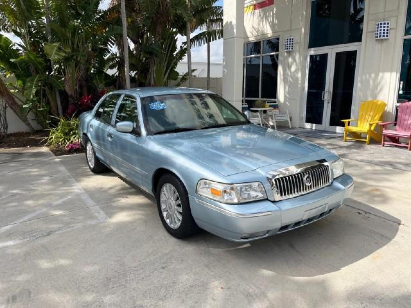 2008 Norsea Blue Metallic /Light Camel Mercury Grand Marquis LS LOW MILES 43,663 (2MEFM75V58X) with an 4.6L OHC FFV V8 Engine engine, Automatic transmission, located at 4701 North Dixie Hwy, Pompano Beach, FL, 33064, (954) 422-2889, 26.240938, -80.123474 - 2008 MERCURY GRAND MARQUIS LS ROAD READY 4.6L V8 VIN: 2MEFM75V58X652510 NO ACCIDENTS SEDAN 4 DR NO RECALLS 4.6L V8 F SOHC LOW MILES 43,663 FLEX FUEL POWER LEATHER SEATS REAR WHEEL DRIVE 7 SERVICE RECORDS Adaptive Headlights Adjustable Lumbar Support Auto-dimming Rearview Mirror Chrome Grille Electro - Photo#1