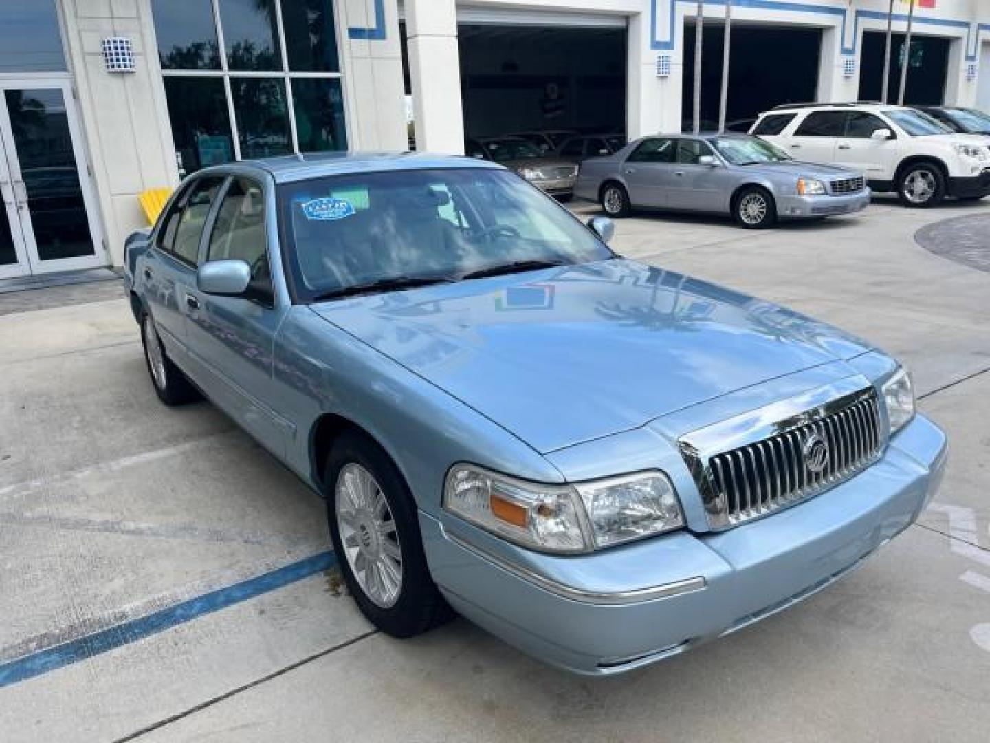 2008 Norsea Blue Metallic /Light Camel Mercury Grand Marquis LS LOW MILES 43,663 (2MEFM75V58X) with an 4.6L OHC FFV V8 Engine engine, Automatic transmission, located at 4701 North Dixie Hwy, Pompano Beach, FL, 33064, (954) 422-2889, 26.240938, -80.123474 - 2008 MERCURY GRAND MARQUIS LS ROAD READY 4.6L V8 VIN: 2MEFM75V58X652510 NO ACCIDENTS SEDAN 4 DR NO RECALLS 4.6L V8 F SOHC LOW MILES 43,663 FLEX FUEL POWER LEATHER SEATS REAR WHEEL DRIVE 7 SERVICE RECORDS Adaptive Headlights Adjustable Lumbar Support Auto-dimming Rearview Mirror Chrome Grille Electro - Photo#65