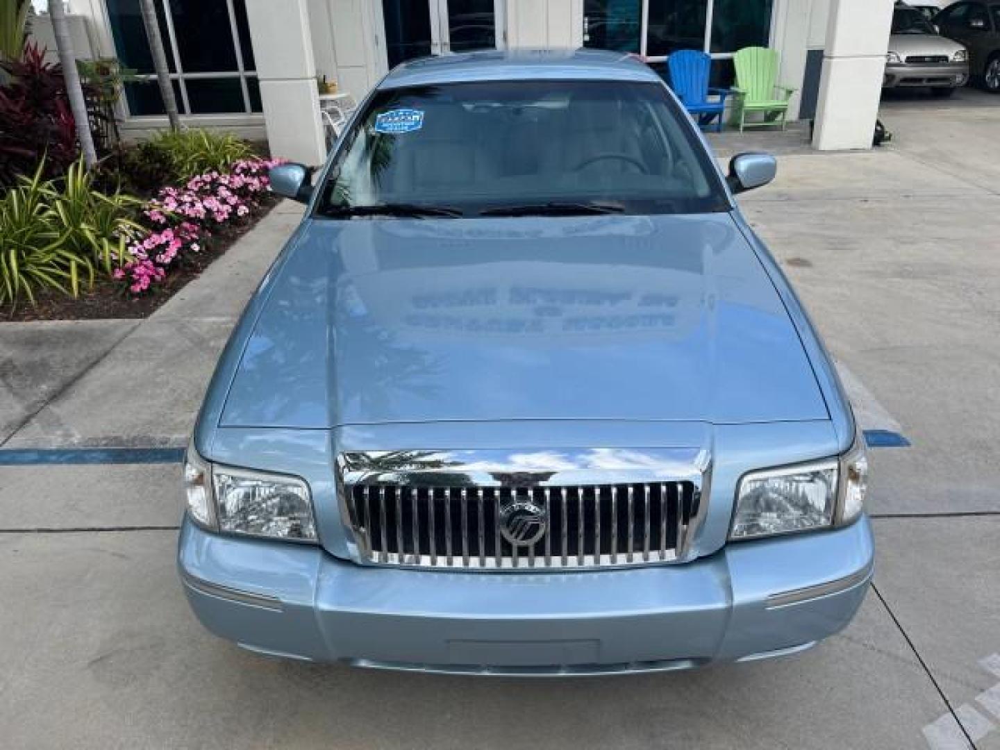 2008 Norsea Blue Metallic /Light Camel Mercury Grand Marquis LS LOW MILES 43,663 (2MEFM75V58X) with an 4.6L OHC FFV V8 Engine engine, Automatic transmission, located at 4701 North Dixie Hwy, Pompano Beach, FL, 33064, (954) 422-2889, 26.240938, -80.123474 - 2008 MERCURY GRAND MARQUIS LS ROAD READY 4.6L V8 VIN: 2MEFM75V58X652510 NO ACCIDENTS SEDAN 4 DR NO RECALLS 4.6L V8 F SOHC LOW MILES 43,663 FLEX FUEL POWER LEATHER SEATS REAR WHEEL DRIVE 7 SERVICE RECORDS Adaptive Headlights Adjustable Lumbar Support Auto-dimming Rearview Mirror Chrome Grille Electro - Photo#73