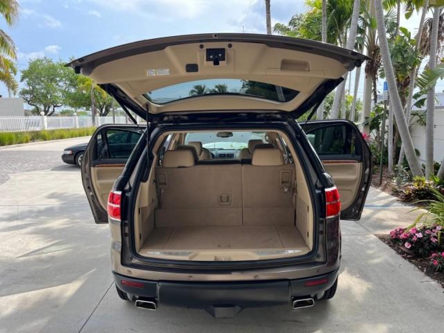 2008 Cocoa /Tan Saturn Outlook 1 FL XR AWD LO MI 31,119 (5GZEV33728J) with an 3.6L VVT V6 Engine engine, Automatic transmission, located at 4701 North Dixie Hwy, Pompano Beach, FL, 33064, (954) 422-2889, 26.240938, -80.123474 - 2008 SATURN OUTLOOK XR NEW $45,010 ROAD READY VIN: 5GZEV33728J174352 NO ACCIDENTS NO RECALLS 4 DOOR WAGON/SPORT UTILITY LOADED 1 OWNER FLORIDA 3.6L V6 3.6L V6 F NAVIGATION BACK UP CAMERA LOW MILES 31,119 AWD GASOLINE ALL WHEEL DRIVE POWER LEATHER SEATS/MIRRORS ALL WHEEL DRIVE 3 ROW SEATS DOUBLE SUNR - Photo#15