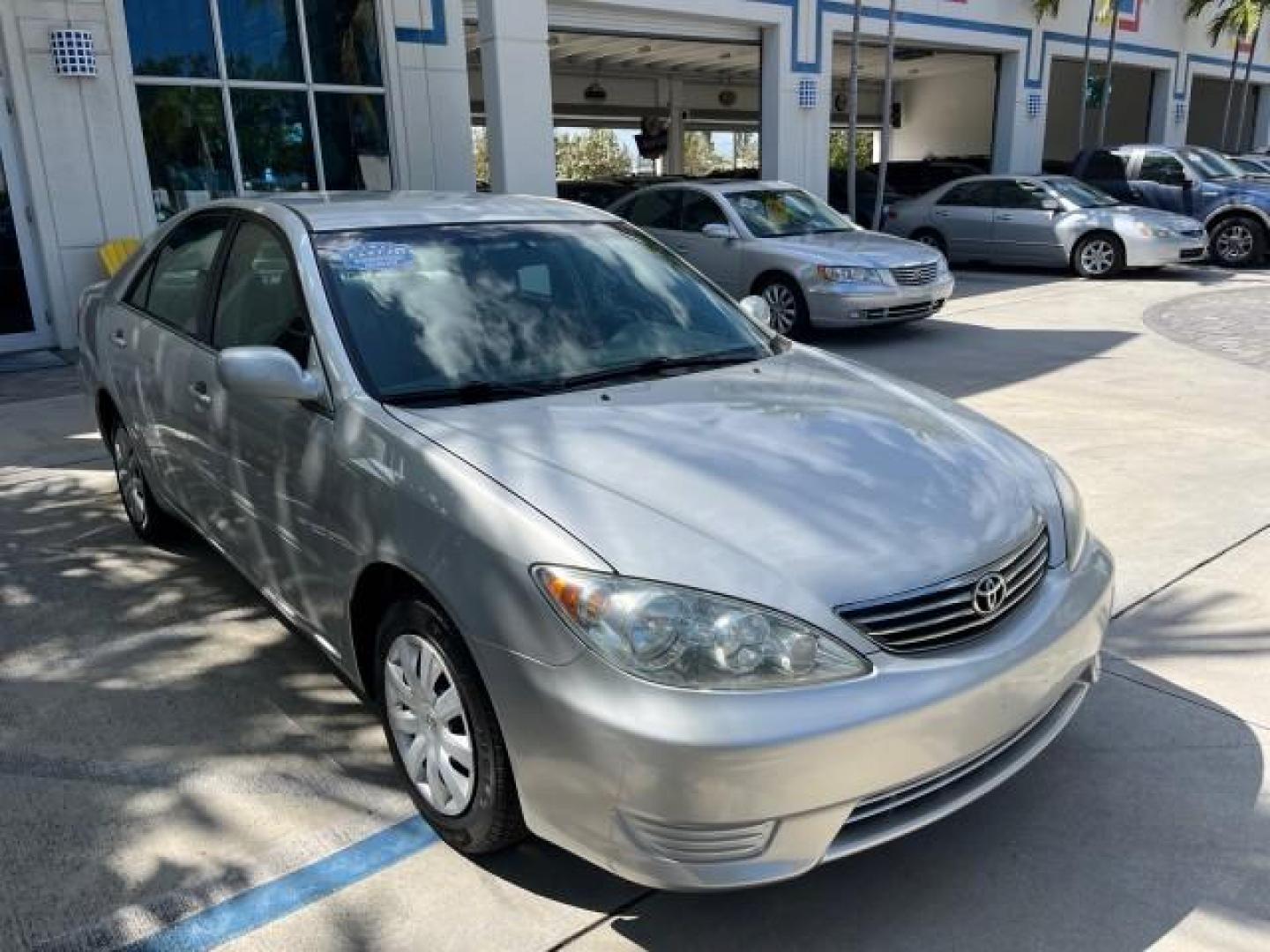 2006 Lunar Mist Metallic /Stone Toyota Camry LE LOW MILES 50,422 (4T1BE30K86U) with an 2.4L DOHC SEFI 16-Valve 4-Cyl Engine engine, Automatic transmission, located at 4701 North Dixie Hwy, Pompano Beach, FL, 33064, (954) 422-2889, 26.240938, -80.123474 - 2006 TOYOTA CAMRY LE ROAD READY 2.4L I4 VIN: 4T1BE30K86U115326 NO RECALLS 34 MPG SEDAN 4 DR FLORIDA OWNER 2.4L I4 F DOHC 16V 19 SERVICE RECORDS GASOLINE LOW MILES 50,422 FRONT WHEEL DRIVE POWER SEATS/MIRRORS Cruise Control Electronic Braking System FWD Front Bucket Seats Steering Wheel Mounted Contr - Photo#71