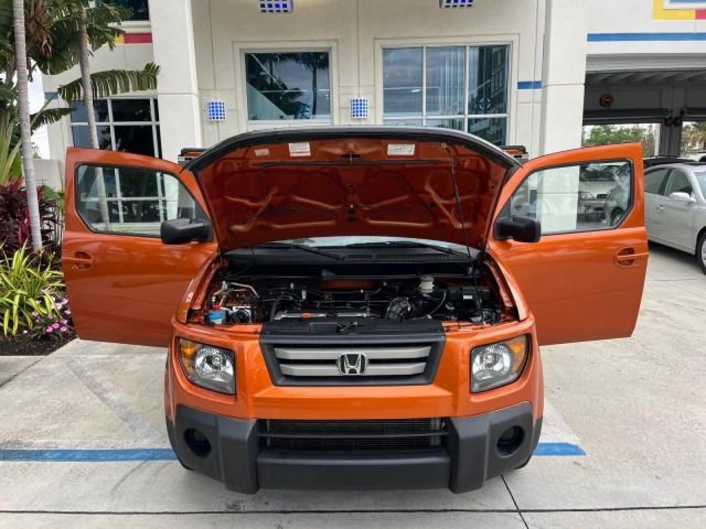 2008 Tangerine Metallic /Gray/Black Honda Element 1 FL EX LOW MILES 83,187 (5J6YH18708L) with an 2.4L DOHC MPFI 16-Valve i-VTEC I4 Engine engine, Automatic transmission, located at 4701 North Dixie Hwy, Pompano Beach, FL, 33064, (954) 422-2889, 26.240938, -80.123474 - 2008 HONDA ELEMENT EX WARRANTY IS INCLUDED ROAD READY 2.4L I4 VIN: 5J6YH18708L008557 1 OWNER FLORIDA 4 DOOR WAGON/SPORT UTILITY 6 SERVICE RECORDS 2.4L I4 F DOHC 16V LOW MILES 83,187 GASOLINE POWER MIRRORS FRONT WHEEL DRIVE Anti-Theft System Braking Assist Chrome Exhaust Tip Cruise Control Curtain Ai - Photo#16