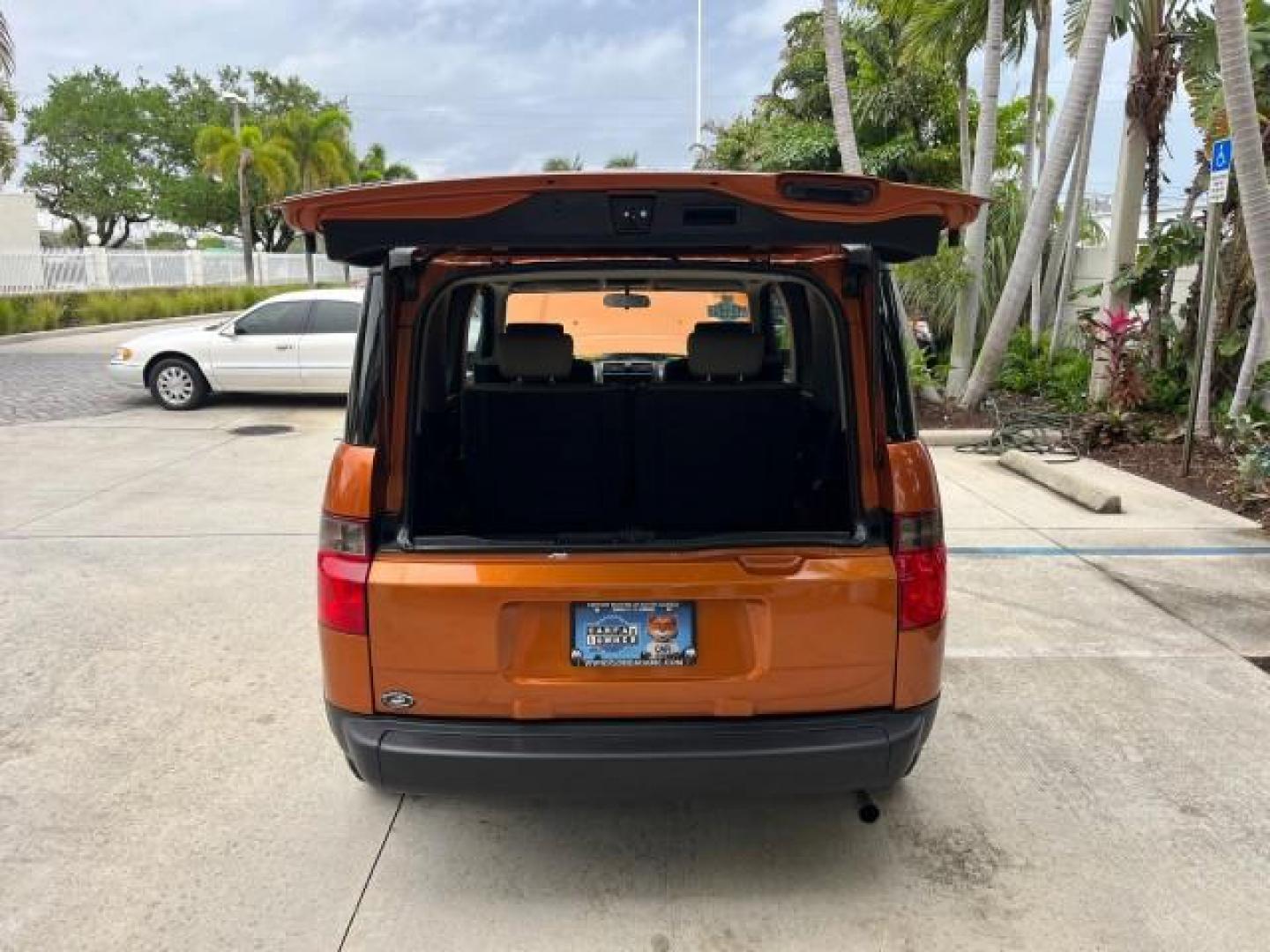 2008 Tangerine Metallic /Gray/Black Honda Element 1 FL EX LOW MILES 83,187 (5J6YH18708L) with an 2.4L DOHC MPFI 16-Valve i-VTEC I4 Engine engine, Automatic transmission, located at 4701 North Dixie Hwy, Pompano Beach, FL, 33064, (954) 422-2889, 26.240938, -80.123474 - 2008 HONDA ELEMENT EX WARRANTY IS INCLUDED ROAD READY 2.4L I4 VIN: 5J6YH18708L008557 1 OWNER FLORIDA 4 DOOR WAGON/SPORT UTILITY 6 SERVICE RECORDS 2.4L I4 F DOHC 16V LOW MILES 83,187 GASOLINE POWER MIRRORS FRONT WHEEL DRIVE Anti-Theft System Braking Assist Chrome Exhaust Tip Cruise Control Curtain Ai - Photo#66