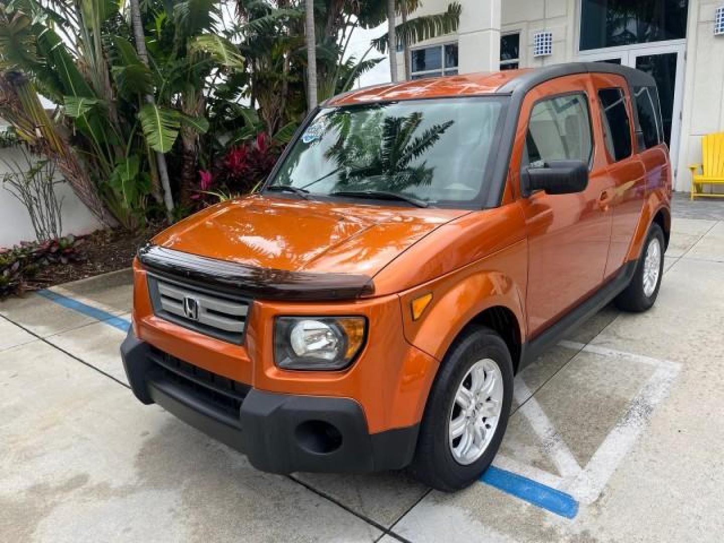 2008 Tangerine Metallic /Gray/Black Honda Element 1 FL EX LOW MILES 83,187 (5J6YH18708L) with an 2.4L DOHC MPFI 16-Valve i-VTEC I4 Engine engine, Automatic transmission, located at 4701 North Dixie Hwy, Pompano Beach, FL, 33064, (954) 422-2889, 26.240938, -80.123474 - 2008 HONDA ELEMENT EX WARRANTY IS INCLUDED ROAD READY 2.4L I4 VIN: 5J6YH18708L008557 1 OWNER FLORIDA 4 DOOR WAGON/SPORT UTILITY 6 SERVICE RECORDS 2.4L I4 F DOHC 16V LOW MILES 83,187 GASOLINE POWER MIRRORS FRONT WHEEL DRIVE Anti-Theft System Braking Assist Chrome Exhaust Tip Cruise Control Curtain Ai - Photo#74