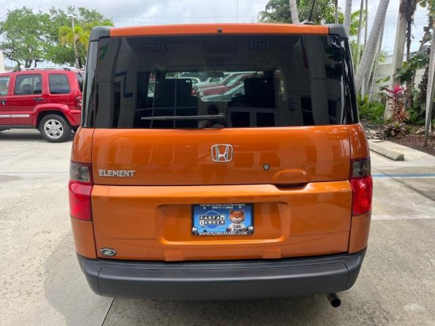 2008 Tangerine Metallic /Gray/Black Honda Element 1 FL EX LOW MILES 83,187 (5J6YH18708L) with an 2.4L DOHC MPFI 16-Valve i-VTEC I4 Engine engine, Automatic transmission, located at 4701 North Dixie Hwy, Pompano Beach, FL, 33064, (954) 422-2889, 26.240938, -80.123474 - 2008 HONDA ELEMENT EX WARRANTY IS INCLUDED ROAD READY 2.4L I4 VIN: 5J6YH18708L008557 1 OWNER FLORIDA 4 DOOR WAGON/SPORT UTILITY 6 SERVICE RECORDS 2.4L I4 F DOHC 16V LOW MILES 83,187 GASOLINE POWER MIRRORS FRONT WHEEL DRIVE Anti-Theft System Braking Assist Chrome Exhaust Tip Cruise Control Curtain Ai - Photo#96