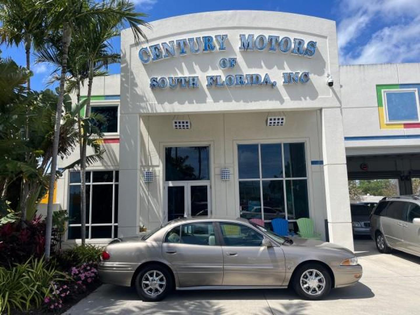 2003 Light Bronzemist Metallic /Taupe Buick 1 FL LeSabre LOW MILES 36,604 Limited (1G4HR54K23U) with an 3.8L 3800 V6 SFI Engine engine, Automatic transmission, located at 4701 North Dixie Hwy, Pompano Beach, FL, 33064, (954) 422-2889, 26.240938, -80.123474 - 2003 BUICK LESABRE LIMITED NEW $31,420 ROAD READY VIN: 1G4HR54K23U191835 NO ACCIDENTS 3.8L V6 SEDAN 4 DR 10 SERVICE RECORDS NO RECALLS 29 MPG 3.8L V6 F 12V HEATED SEATS/MIRRORS 1 OWNER FLORIDA GASOLINE DUAL ZONE AC LOW MILES 36,604 FRONT WHEEL DRIVE LIMITED POWER LEATHER SEATS Air Suspension Alloy W - Photo#0