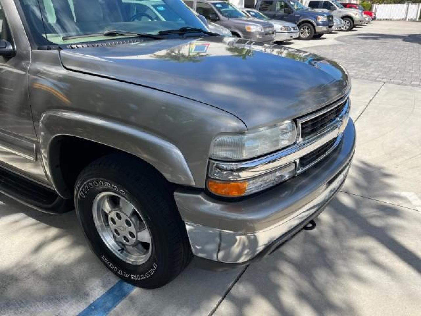 2003 Dark Gray Metallic /Tan/Neutral Chevrolet Suburban 1 OWNER LT LOW MI 4X4 94,103 (1GNFK16Z03J) with an 5.3L Vortec 5300 V8 SFI Bi-Fuel Engine engine, Automatic transmission, located at 4701 North Dixie Hwy, Pompano Beach, FL, 33064, (954) 422-2889, 26.240938, -80.123474 - 2003 CHEVROLET SUBURBAN 1500 ROAD READY 5.3L V8 VIN: 1GNFK16Z03J272179 NO RECALLS 4X4 4 DOOR WAGON/SPORT UTILITY LOW MILES 94,103 5.3L V8 F 1 OWNER DVD FLEX FUEL NEW$42,890 LEATHER SEATS REAR WHEEL DRIVE W/ 4X4 3 ROW SEATS POWER MIRRORS/SEATS ABS Brakes Automatic Transmission Power Locks Power Windo - Photo#84