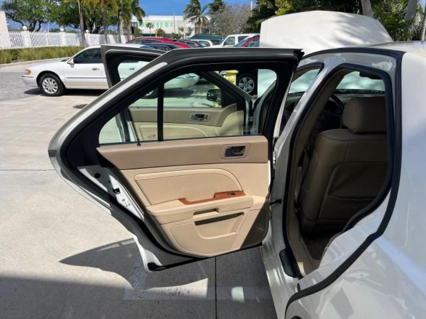 2007 White Diamond Tricoat /Ebony Cadillac STS 1 FL LOW MILES 46,613 (1G6DW677770) with an 3.6L VVT V6 SFI Engine engine, Automatic transmission, located at 4701 North Dixie Hwy, Pompano Beach, FL, 33064, (954) 422-2889, 26.240938, -80.123474 - 2007 CADILLAC STS V6 POWER SUNROOF ROAD READY 3.6L V6 VIN: 1G6DW677770156166 36 SERVICE RECORDS NO RECALLS 27 MPG SEDAN 4 DR POWER LEATHER SEATS 1 OWNER FLORIDA 3.6L V6 F DUAL ZONE AC LOW MILES 46,613 GASOLINE BLUETOOTH PUSH START PARKING SENSORS Alloy Wheels Anti-Theft System Approach Lights Auto-d - Photo#13