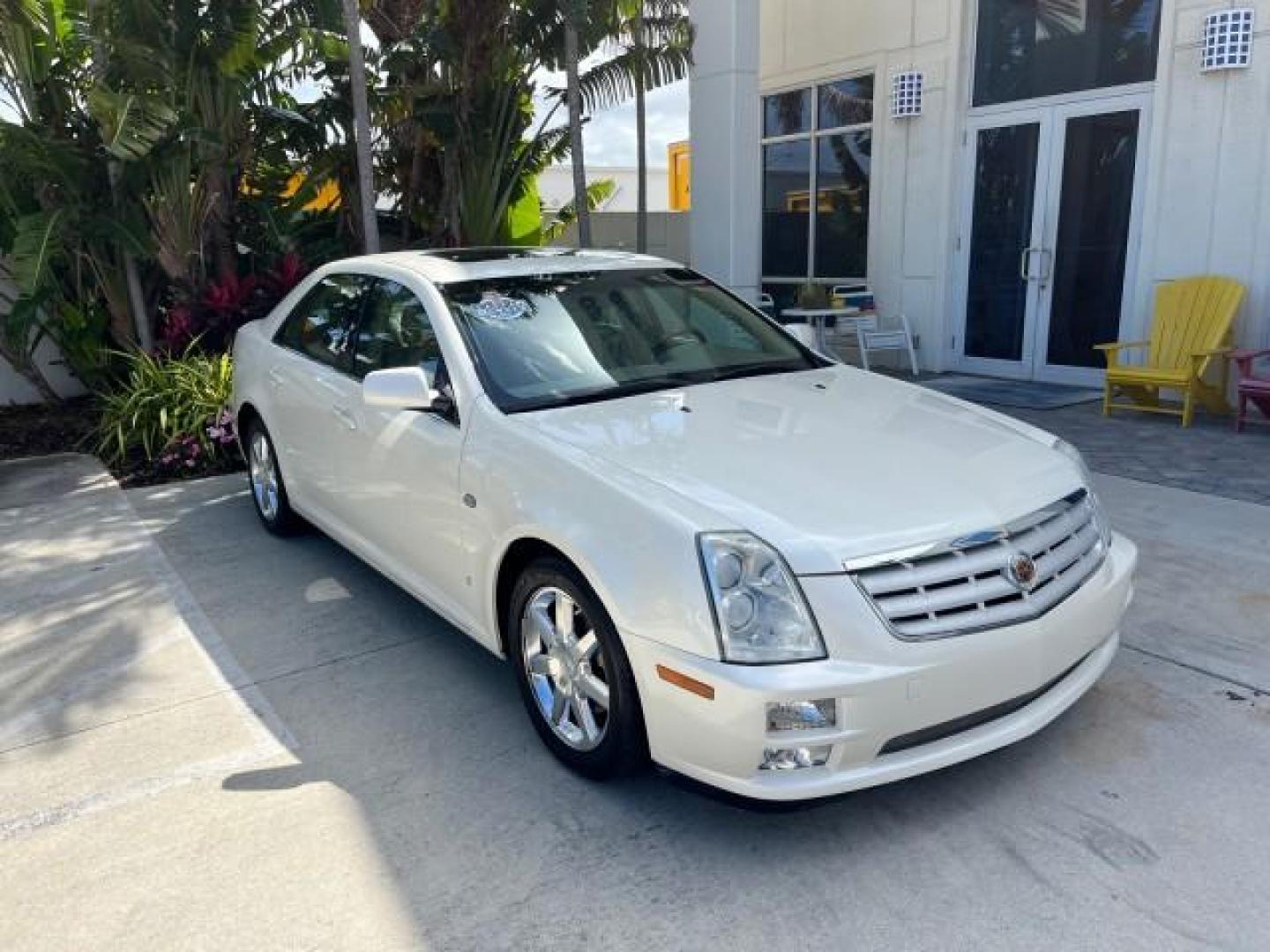 2007 White Diamond Tricoat /Ebony Cadillac STS 1 FL LOW MILES 46,613 (1G6DW677770) with an 3.6L VVT V6 SFI Engine engine, Automatic transmission, located at 4701 North Dixie Hwy, Pompano Beach, FL, 33064, (954) 422-2889, 26.240938, -80.123474 - 2007 CADILLAC STS V6 POWER SUNROOF ROAD READY 3.6L V6 VIN: 1G6DW677770156166 36 SERVICE RECORDS NO RECALLS 27 MPG SEDAN 4 DR POWER LEATHER SEATS 1 OWNER FLORIDA 3.6L V6 F DUAL ZONE AC LOW MILES 46,613 GASOLINE BLUETOOTH PUSH START PARKING SENSORS Alloy Wheels Anti-Theft System Approach Lights Auto-d - Photo#1