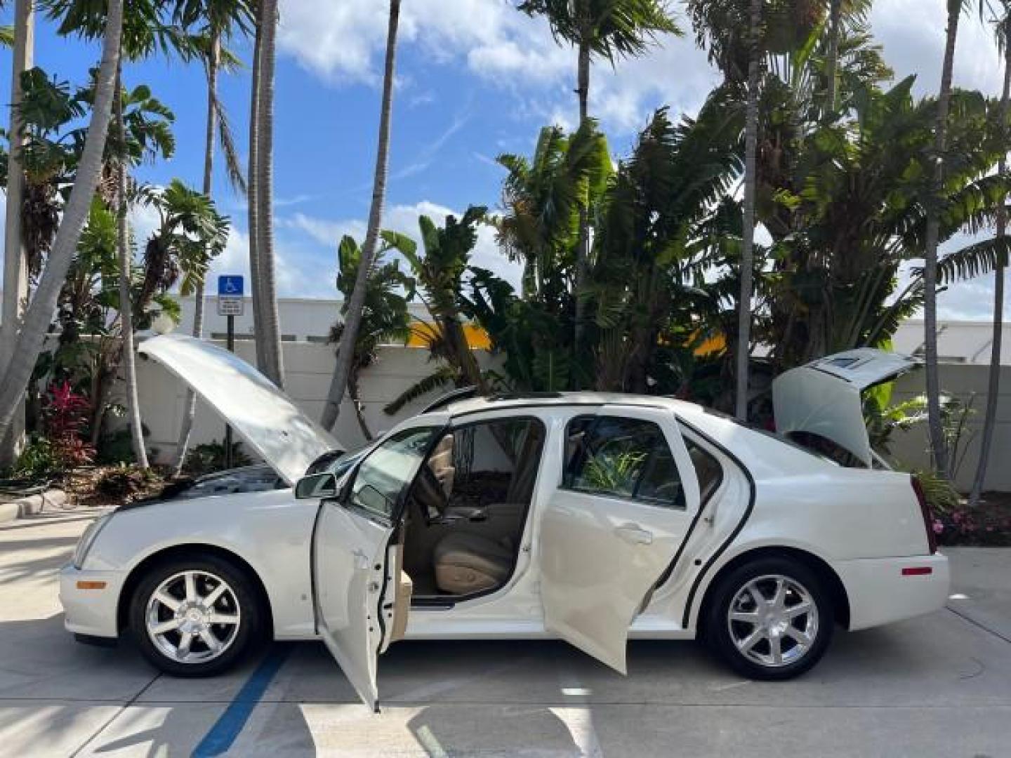 2007 White Diamond Tricoat /Ebony Cadillac STS 1 FL LOW MILES 46,613 (1G6DW677770) with an 3.6L VVT V6 SFI Engine engine, Automatic transmission, located at 4701 North Dixie Hwy, Pompano Beach, FL, 33064, (954) 422-2889, 26.240938, -80.123474 - 2007 CADILLAC STS V6 POWER SUNROOF ROAD READY 3.6L V6 VIN: 1G6DW677770156166 36 SERVICE RECORDS NO RECALLS 27 MPG SEDAN 4 DR POWER LEATHER SEATS 1 OWNER FLORIDA 3.6L V6 F DUAL ZONE AC LOW MILES 46,613 GASOLINE BLUETOOTH PUSH START PARKING SENSORS Alloy Wheels Anti-Theft System Approach Lights Auto-d - Photo#8