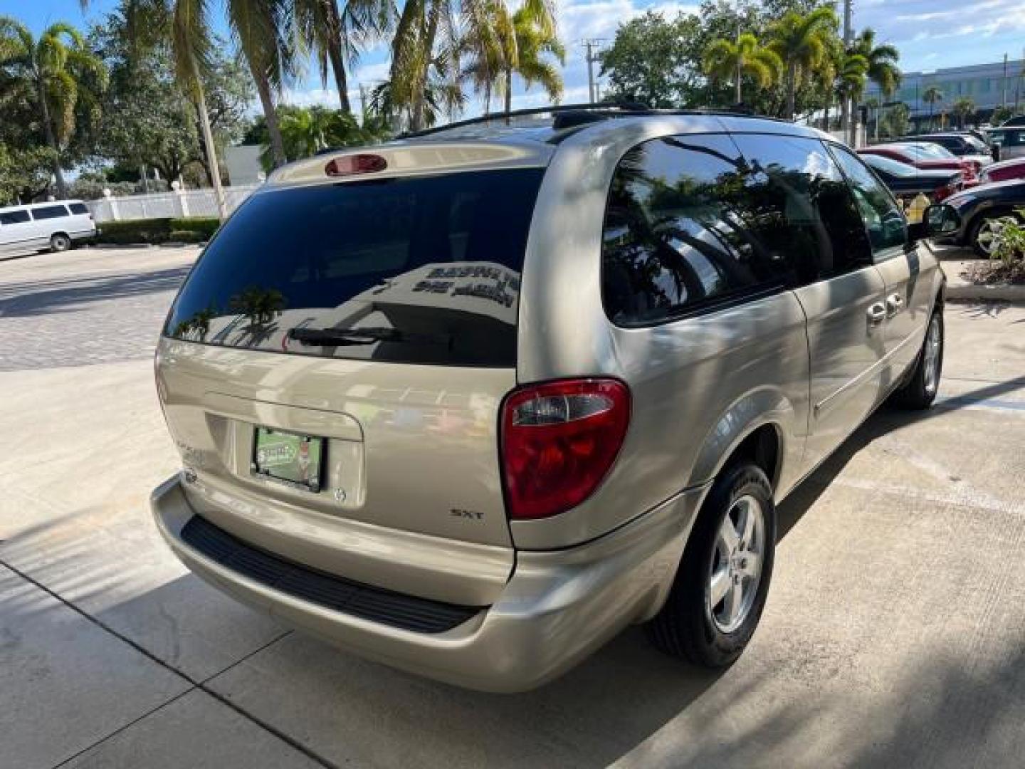 2005 Linen Gold Metallic Pearl /Medium Slate Gray Dodge Caravan SXT LOW MILES 60,664 (2D4GP44L95R) with an 3.8L SMPI V6 Engine engine, Automatic transmission, located at 4701 North Dixie Hwy, Pompano Beach, FL, 33064, (954) 422-2889, 26.240938, -80.123474 - 2005 DODGE GRAND CARAVAN SXT ROAD READY 3.8L V6 VIN: 2D4GP44L95R464538 LOW MILES 60,664 VAN NO ACCIDENTS NO RECALLS 3.8L V6 F FLORIDA OWNER GASOLINE 12 SERVICE RECORDS POWER SLIDING DOORS FRONT WHEEL DRIVE DUAL ZONE AC POWER SEATS/MIRRORS Additional Airbags Alloy Wheels Automatic Climate Control Bla - Photo#97