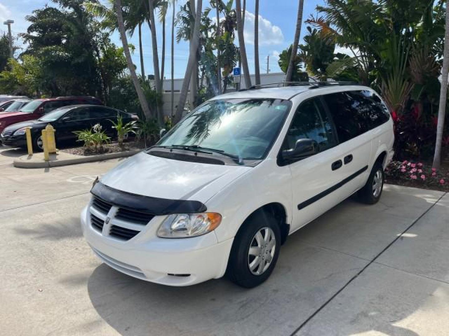 2006 Stone White /Dark Khaki/Lt Gray Stone Dodge Grand Caravan SE LOW MI 64,868 HANDICAP RAMP (1D4GP24R46B) with an 3.3L OHV V6 Engine engine, Automatic transmission, located at 4701 North Dixie Hwy, Pompano Beach, FL, 33064, (954) 422-2889, 26.240938, -80.123474 - 2006 DODGE GRAND CARAVAN SE ROAD READY 3.3L V6 VIN: 1D4GP24R46B616900 NO ACCIDENTS NO RECALLS VAN FLORIDA OWNER 26 MPG 3.3L V6 F OHV POWER WHEELCHAIR RAMP GASOLINE LOW MILES 64,868 FRONT WHEEL DRIVE 19 SERVICE RECORDS POWER MIRRORS/SEATS Additional Airbags Anti-Theft System Cruise Control Electronic - Photo#3