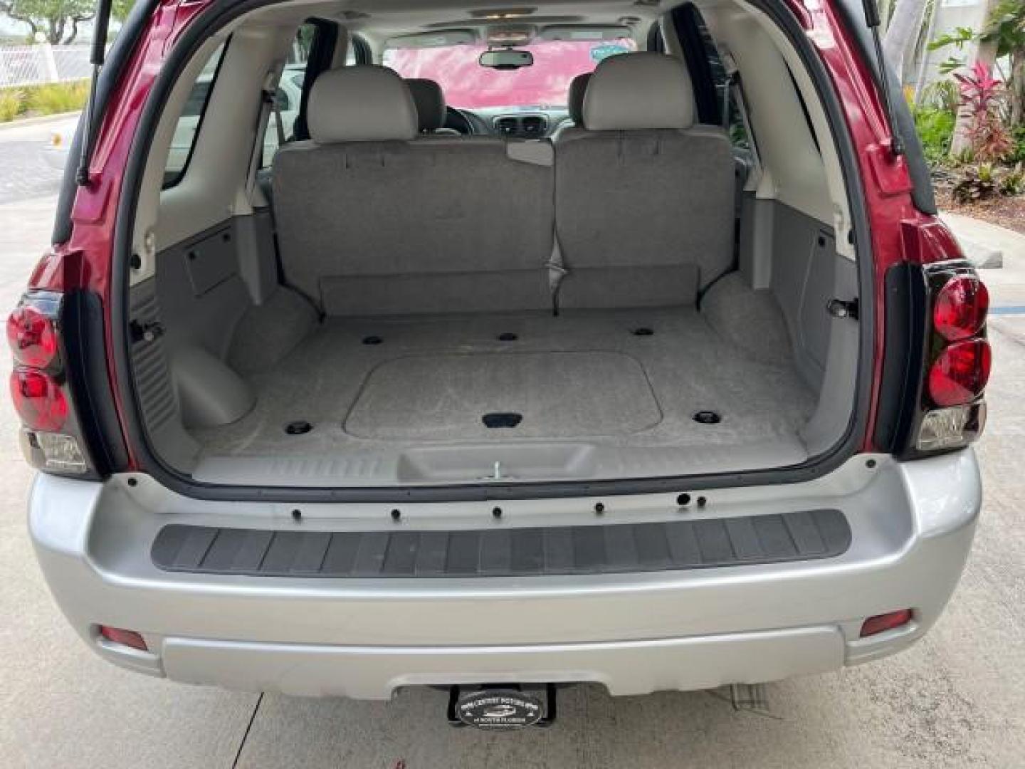 2008 Red Jewel Tintcoat /Light gray/dark gray Chevrolet TrailBlazer LT w/2LT LOW MILES 29,387 (1GNDS13S982) with an 4.2L Vortec 1000 I6 SFI Engine engine, Automatic transmission, located at 4701 North Dixie Hwy, Pompano Beach, FL, 33064, (954) 422-2889, 26.240938, -80.123474 - 2008 CHEVROLET TRAILBLAZER LS FLEET2 ROAD READY 4.2L I6 VIN: 1GNDS13S982251928 NO ACCIDENTS 4 DOOR WAGON/SPORT UTILITY SUNROOF NO RECALLS 4.2L I6 F VERY CLEAN FLORIDA OWNER GASOLINE DUAL ZONE AC LOW MILES 29,387 REAR WHEEL DRIVE 12 SERVICE RECORDS POWER LEATHER SEATS 4X2 Anti-Theft System Black Roof - Photo#71