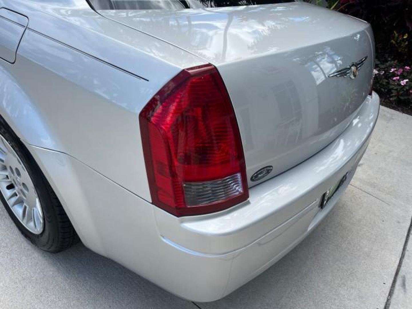 2006 Bright Silver Metallic /Slate/Graystone Chrysler 300 SEDAN LOW MILES 38,821 (2C3KA43R56H) with an 2.7L DOHC MPI 24-Valve V6 Engine engine, Automatic transmission, located at 4701 North Dixie Hwy, Pompano Beach, FL, 33064, (954) 422-2889, 26.240938, -80.123474 - OUR WEBPAGE FLORIDACARS1.COM HAS OVER 100 PHOTOS AND FREE CARFAX LINK 2006 CHRYSLER 300 ROAD READY 2.7L V6 VIN: 2C3KA43R56H157684 LOW MILES 38,821 SEDAN 4 DR NO RECALLS 28 MPG 2.7L V6 F DOHC 24V POWER SEATS/MIRRORS GASOLINE 17 SERVICE RECORDS REAR WHEEL DRIVE VERY CLEAN Anti-Theft System Approach Li - Photo#95