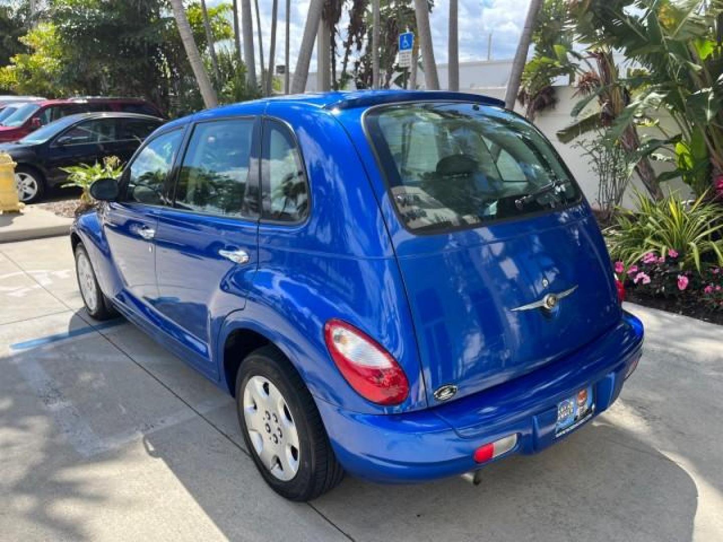 2006 Electric Blue Pearl /Pastel Slate Gray Chrysler PT Cruiser 1 FL LOW MILES 50,556 (3A4FY48B06T) with an 2.4L DOHC SMPI 16-Valve I4 Engine engine, Automatic transmission, located at 4701 North Dixie Hwy, Pompano Beach, FL, 33064, (954) 422-2889, 26.240938, -80.123474 - OUR WEBPAGE FLORIDACARS1.COM HAS OVER 100 PHOTOS AND FREE CARFAX LINK 2006 CHRYSLER PT CRUISER ROAD READY 2.4L I4 VIN: 3A4FY48B06T339444 NO RECALLS 29 MPG VAN 1 OWNER FLORIDA 2.4L I4 F DOHC 16V LOW MILES 50,556 GASOLINE 12 SERVICE RECORDS FRONT WHEEL DRIVE Additional Airbags Anti-Theft System FWD Fr - Photo#93