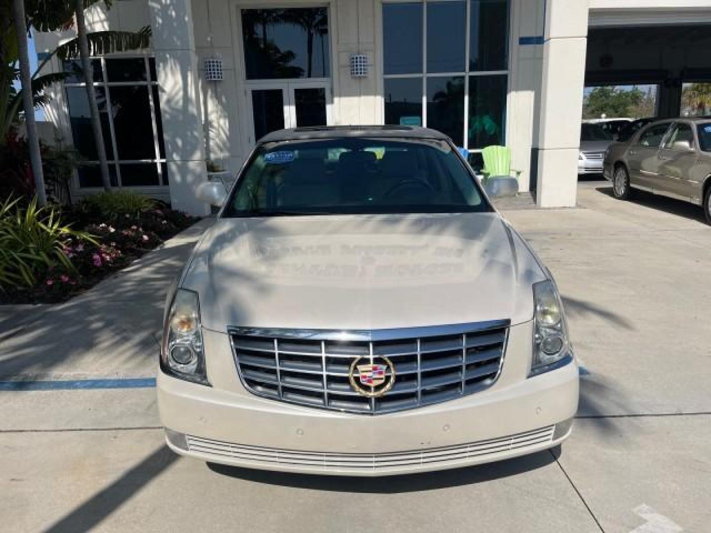 2011 White Diamond Tricoat /Shale/Cocoa Cadillac DTS Luxury Collection LOW MILES 62,193 (1G6KD5E66BU) with an Northstar 4.6L DOHC V8 Engine engine, Automatic transmission, located at 4701 North Dixie Hwy, Pompano Beach, FL, 33064, (954) 422-2889, 26.240938, -80.123474 - 2011 CADILLAC DTS LUXURY COLLECTION NEW $ 55,125 ROAD READY VIN: 1G6KD5E66BU122853 NO ACCIDENTS NO RECALLS SEDAN 4 DR CLEAN BEAUTIFIL FLORIDA OWNER 4.6L V8 4.6L V8 F DOHC 32V 17 SERVICE RECORDS POWER LEATHER SEATS GASOLINE LOW MILES 62,193 DUAL AC POWER SUNROOF FRONT WHEEL DRIVE LUXURY COLLECTION PA - Photo#76