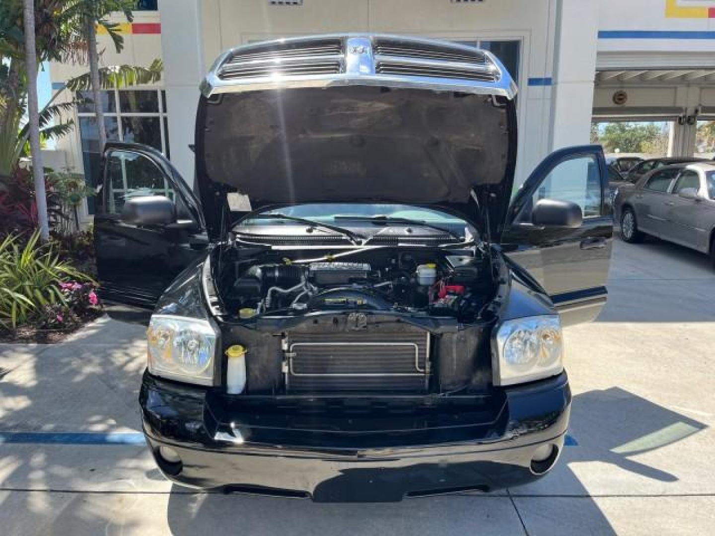 2005 Black /Khaki Dodge Dakota SLT LOW MILES 59,997 4 DR (1D7HE42N35S) with an 4.7L V8 Magnum Engine engine, Automatic transmission, located at 4701 North Dixie Hwy, Pompano Beach, FL, 33064, (954) 422-2889, 26.240938, -80.123474 - 2005 DODGE DAKOTA SLT ROAD READY 4.7L V8 VIN: 1D7HE42N35S122373 FLORIDA OWNER CLUB CAB PICKUP LOW MILES 59,997 4.7L V8 F NO ACCIDENTS GASOLINE 12 SERVICE RECORDS REAR WHEEL DRIVE 6.6FT BED POWER SEATS 6.6' Bed Length Alloy Wheels Automatic Climate Control Cruise Control Fog Lights RWD THIS IS ONE OF - Photo#15