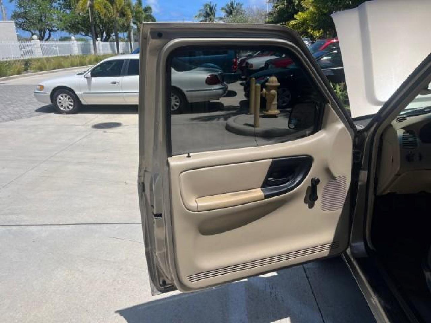 2005 Arizona Beige Metallic /Medium Dk Flint Ford Ranger XL LOW MILES 97,379 (1FTYR10D95P) with an 2.3L DOHC MPFI 16-Valve 4-Cyl Engine engine, Manual transmission, located at 4701 North Dixie Hwy, Pompano Beach, FL, 33064, (954) 422-2889, 26.240938, -80.123474 - 2005 FORD RANGER XL ROAD READY WORK READY VIN: 1FTYR10D95PA84996 NO ACCIDENTS NO RECALLS PICKUP FLORIDA OWNER 2.3L I4 2.3L I4 F LOW MILES 97,379 29 MPG GASOLINE 8 SERVICE RECORDS REAR WHEEL DRIVE 6 FT BED 6.0' Bed Length High-Intensity Headlights RWD Trailer Wiring THIS IS ONE OF THE NICEST RANGERS - Photo#9