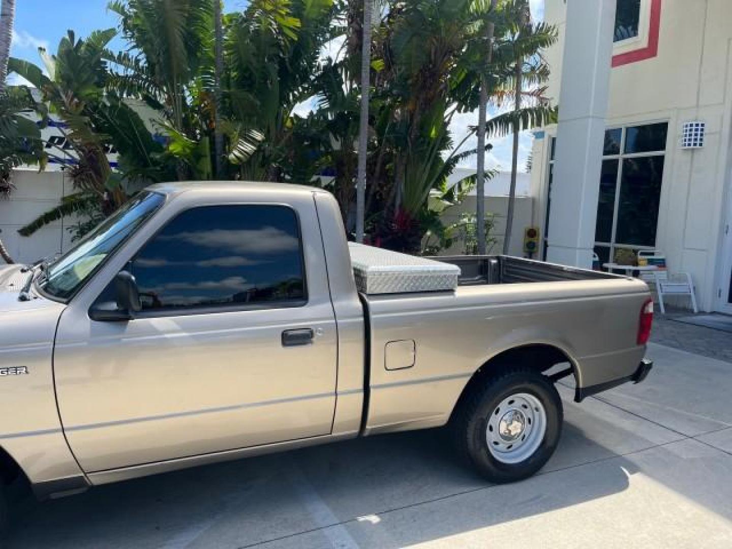 2005 Arizona Beige Metallic /Medium Dk Flint Ford Ranger XL LOW MILES 97,379 (1FTYR10D95P) with an 2.3L DOHC MPFI 16-Valve 4-Cyl Engine engine, Manual transmission, located at 4701 North Dixie Hwy, Pompano Beach, FL, 33064, (954) 422-2889, 26.240938, -80.123474 - 2005 FORD RANGER XL ROAD READY WORK READY VIN: 1FTYR10D95PA84996 NO ACCIDENTS NO RECALLS PICKUP FLORIDA OWNER 2.3L I4 2.3L I4 F LOW MILES 97,379 29 MPG GASOLINE 8 SERVICE RECORDS REAR WHEEL DRIVE 6 FT BED 6.0' Bed Length High-Intensity Headlights RWD Trailer Wiring THIS IS ONE OF THE NICEST RANGERS - Photo#62