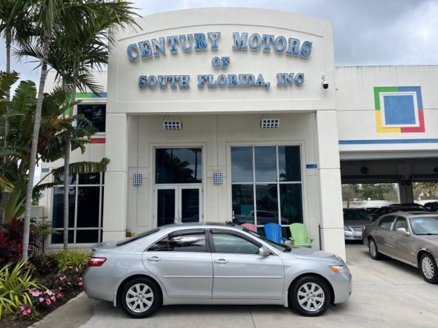 2007 Titanium Metallic /Ash Toyota Camry 1 FL XLE LOW MILES 71,994 (4T1BK46K27U) with an 3.5L DOHC MPFI VVT-i 24-Valve V6 Engine engine, Automatic transmission, located at 4701 North Dixie Hwy, Pompano Beach, FL, 33064, (954) 422-2889, 26.240938, -80.123474 - 2007 TOYOTA CAMRY XLE V6 ROAD READY 3.5L V6 VIN: 4T1BK46K27U024902 XLE LOW MILES 71,994 31MPG SEDAN 4 DR BLUETOOTH 1 OWNER FLORIDA 3.5L V6 F DOHC 24V PARK SENSORS NO ACCIDENTS NO RECALLS GASOLINE DUAL ZONE AC POWER LEATHER SEATS FRONT WHEEL DRIVE 19 SERVICE RECORDS POWER SUNROOF/MIRRORS Additional A - Photo#0