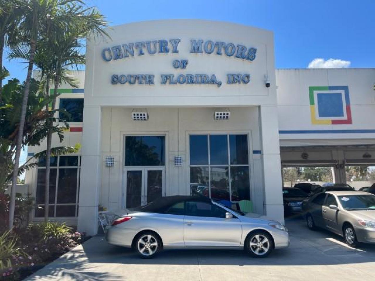 2007 Titanium Metallic /Dark Gray Toyota Camry Solara 1 FL SLE LOW MILES 76,369 (4T1FA38P17U) with an 3.3L DOHC SMPI VVT-i 24-Valve V6 Engine engine, Automatic transmission, located at 4701 North Dixie Hwy, Pompano Beach, FL, 33064, (954) 422-2889, 26.240938, -80.123474 - 2007 TOYOTA CAMRY SOLARA SE V6 ROAD READY 3.3L V6 VIN: 4T1FA38P17U129146 NO RECALLS 29 MPG CONVERTIBLE 1 OWNER FLORIDA 3.3L V6 F DOHC 24V LOW MILES 76,369 SLE GASOLINE POWER CONVERTIBLE TOP FRONT WHEEL DRIVE POWER LEATHER SEATS Adjustable Lumbar Support Anti-Theft System Cruise Control Electronic Br - Photo#0